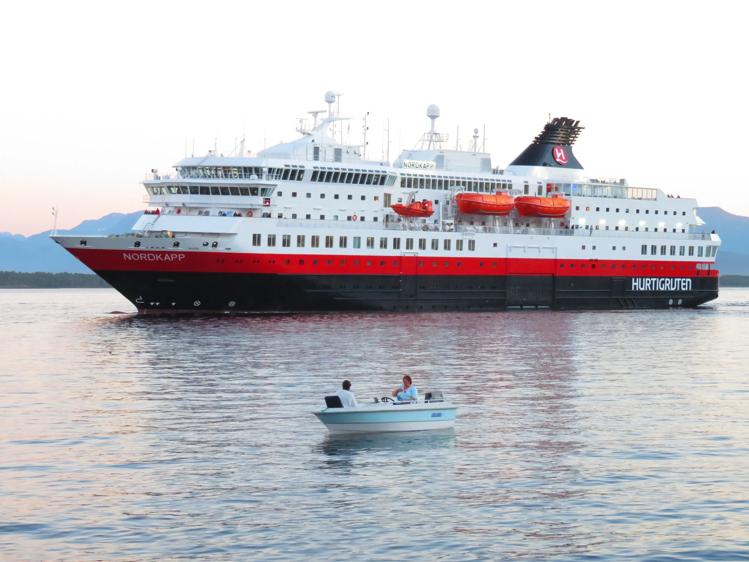 Dette skjer med Hurtigruten nå