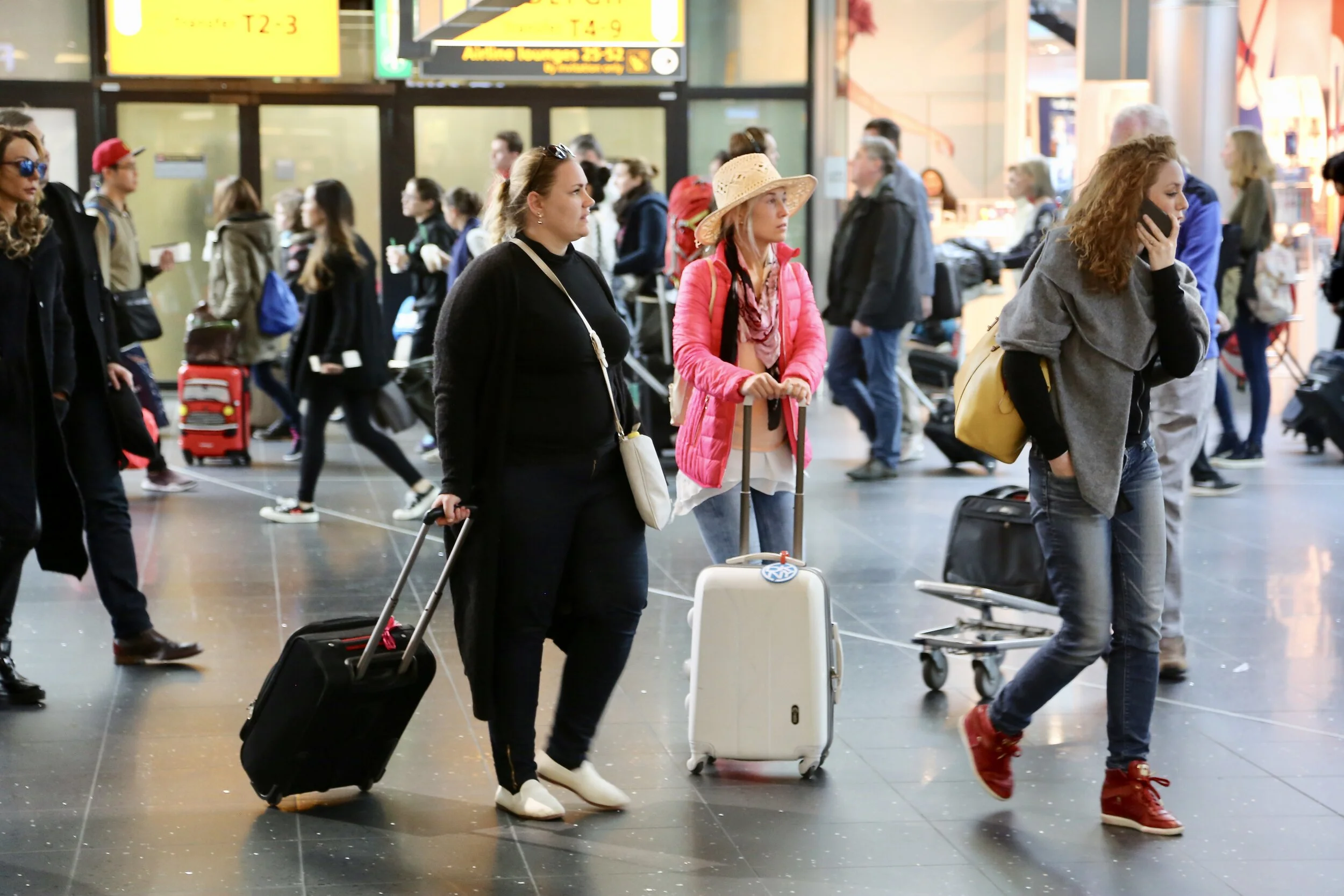 Flypassasjerene får ikke den hjelpen de har krav på. Foto: Odd Roar Lange