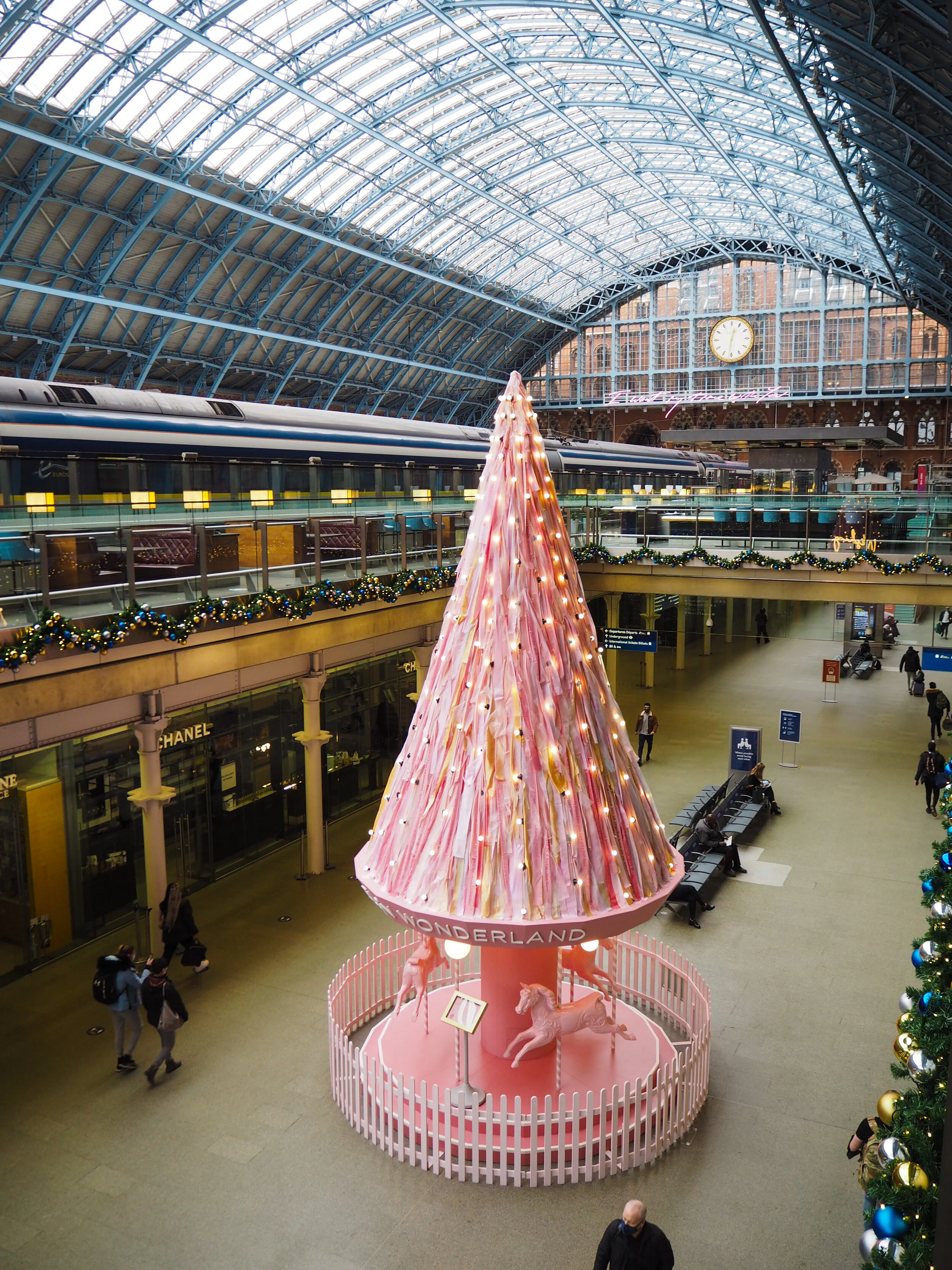 St Pancras                                                                                                                                              Foto: Laura Leonard