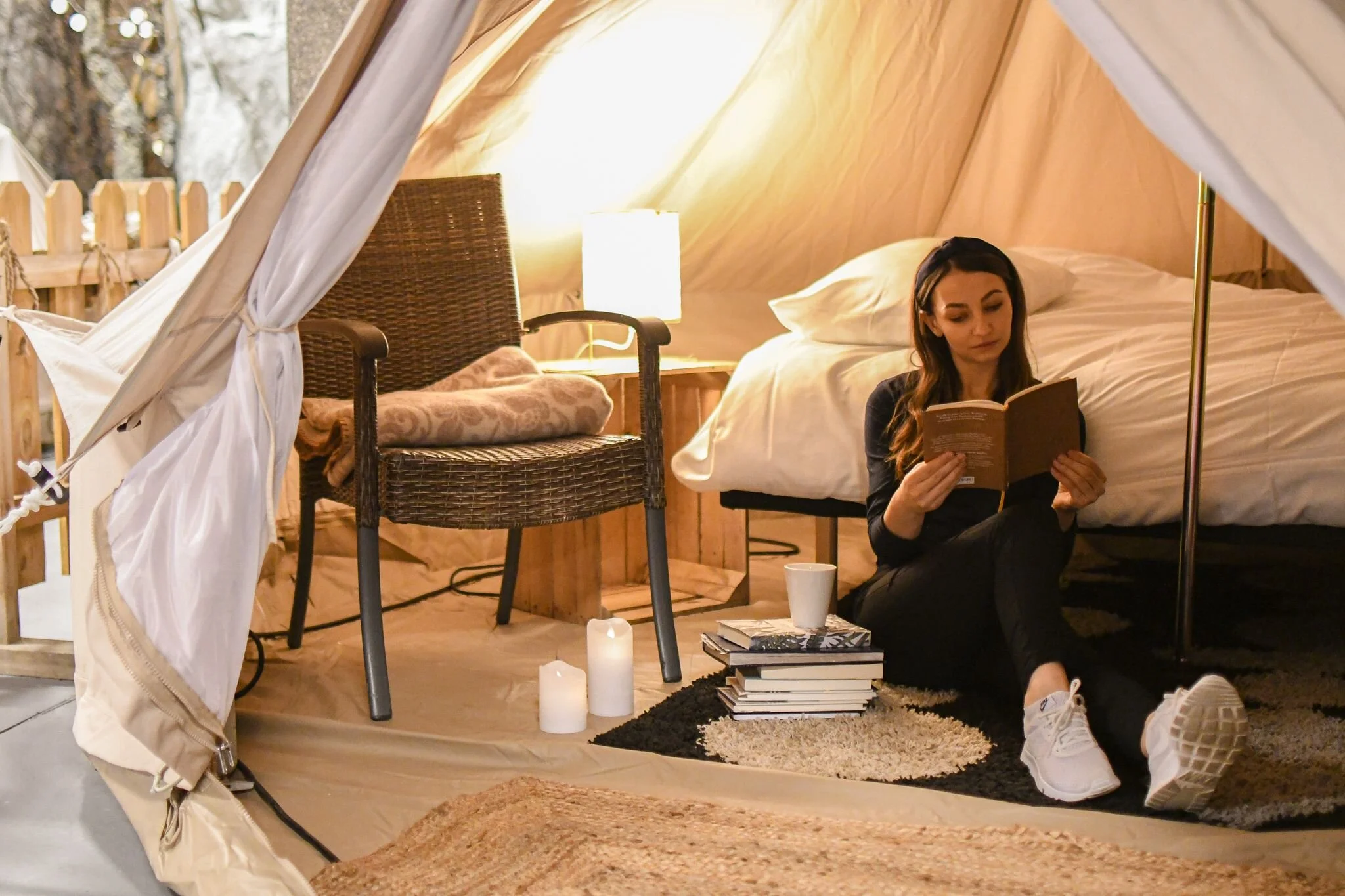 Åpner innendørs campingplass 