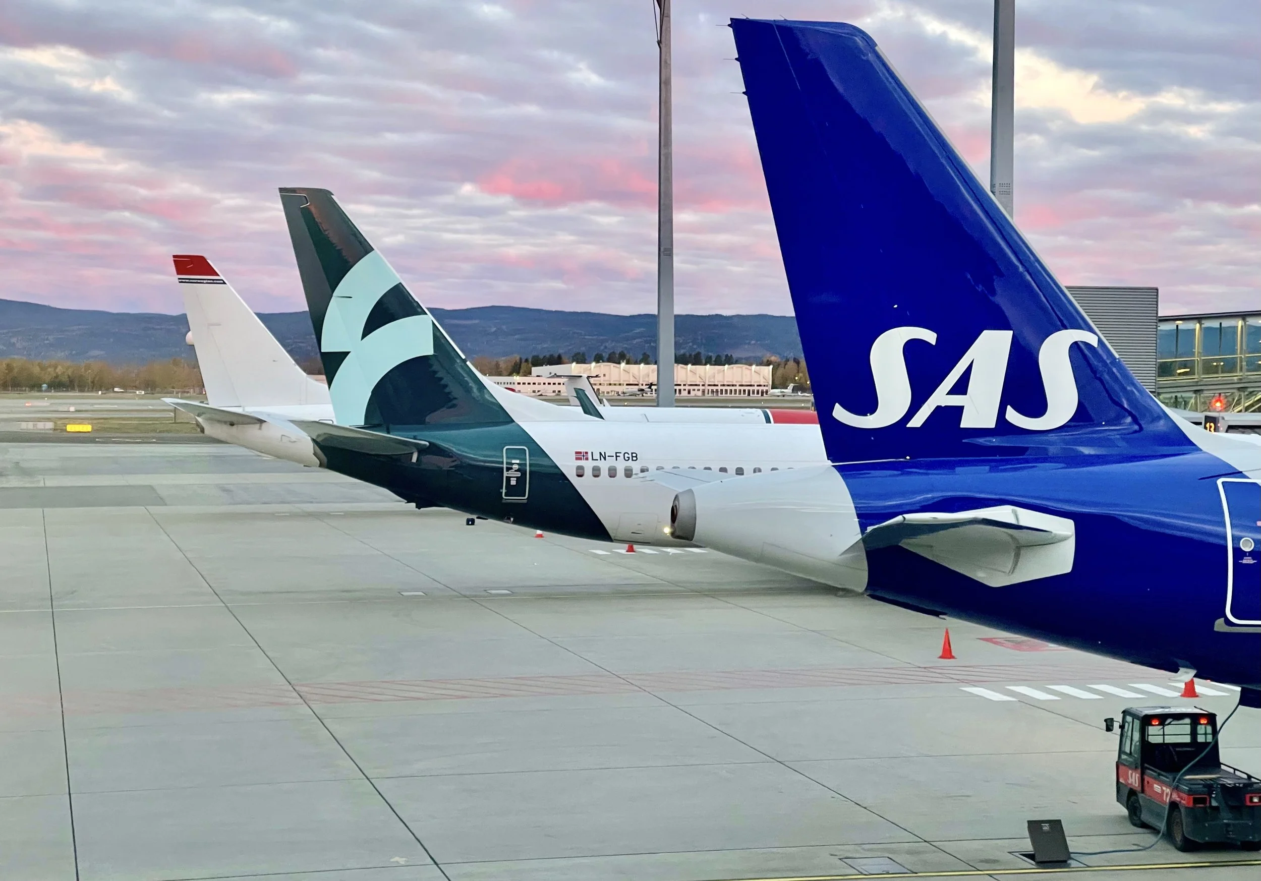 Nå blir det dyrere å fly