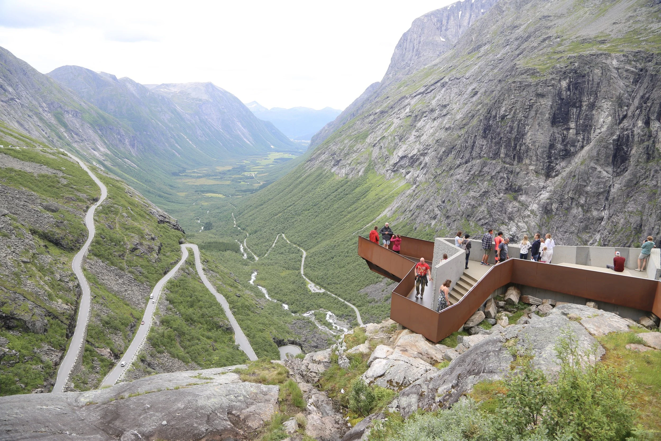 Jubler over åpning av Trollstigen - men hvor lenge varer det?