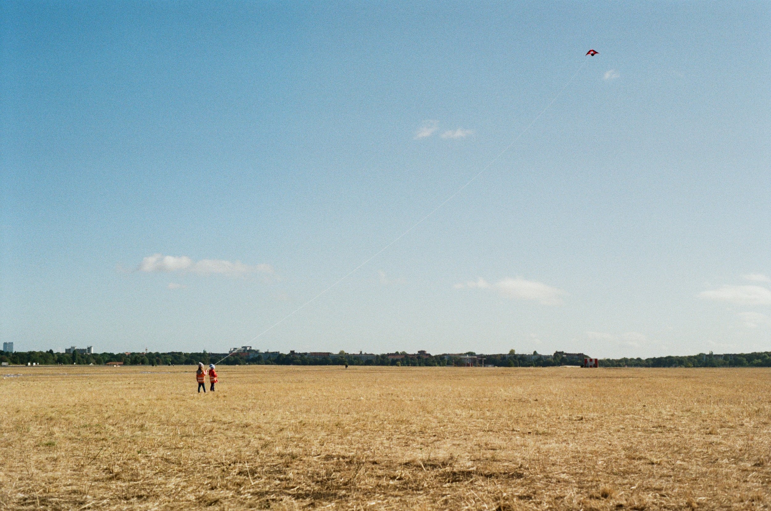   Tempelhofer: Human Scale  is a web-based locative sound map based in Berlin’s Tempelhofer Feld. What was once an airport and monument of Nazi Germany, this now public park is Europe’s largest historical memorial, politically charged with its own co