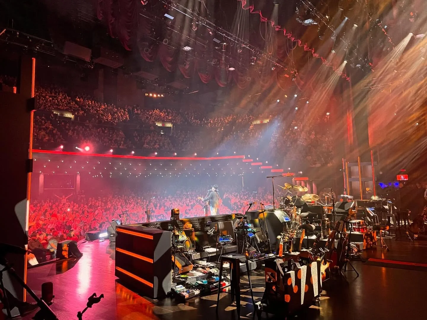 A few pics from this week&rsquo;s gigs and sessions. 
.
.
.
.
@tuttleguitars @gibsonguitar @strymonengineering @vertexeffects @axsgtr @kemperamps_official @taylorguitars @omilionaudio @xotic_usa #guitar #guitarist #nashvilleguitarist #timquick