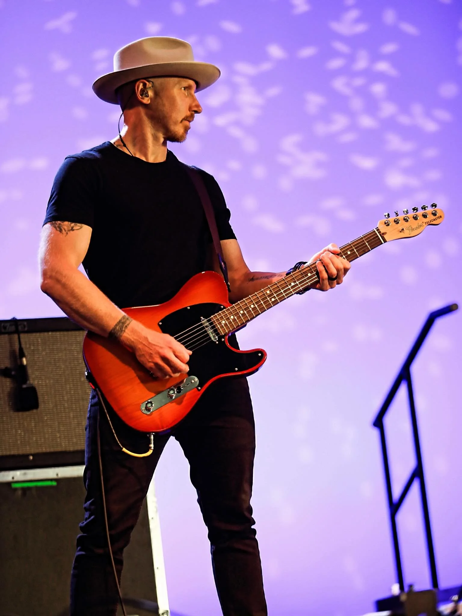 Summer in full swing&hellip;

#guitarist #nashvilleguitarist #sessionguitarist #timquick