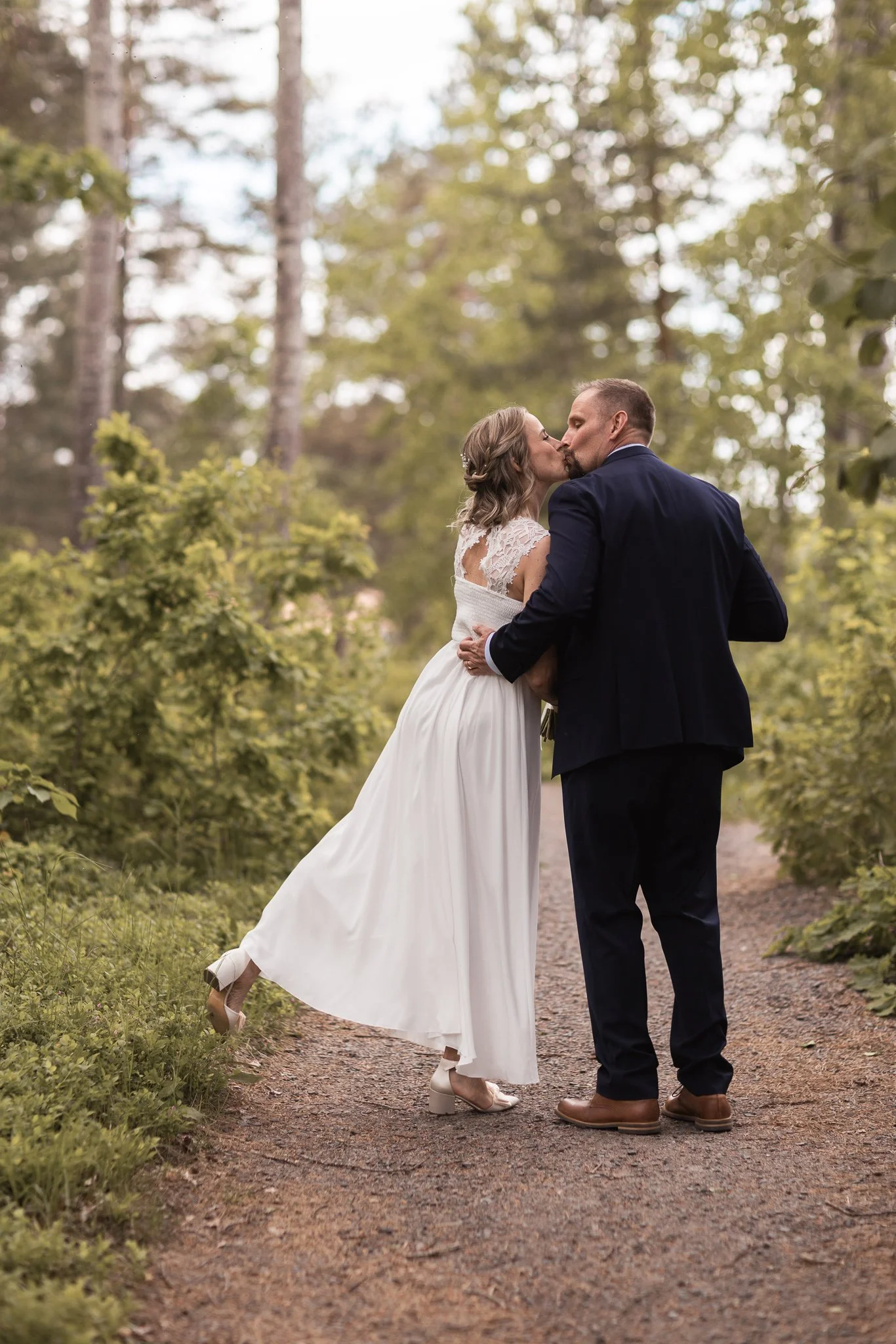 Bröllopsfotografering med brud och brudgum Vårdsnäs
