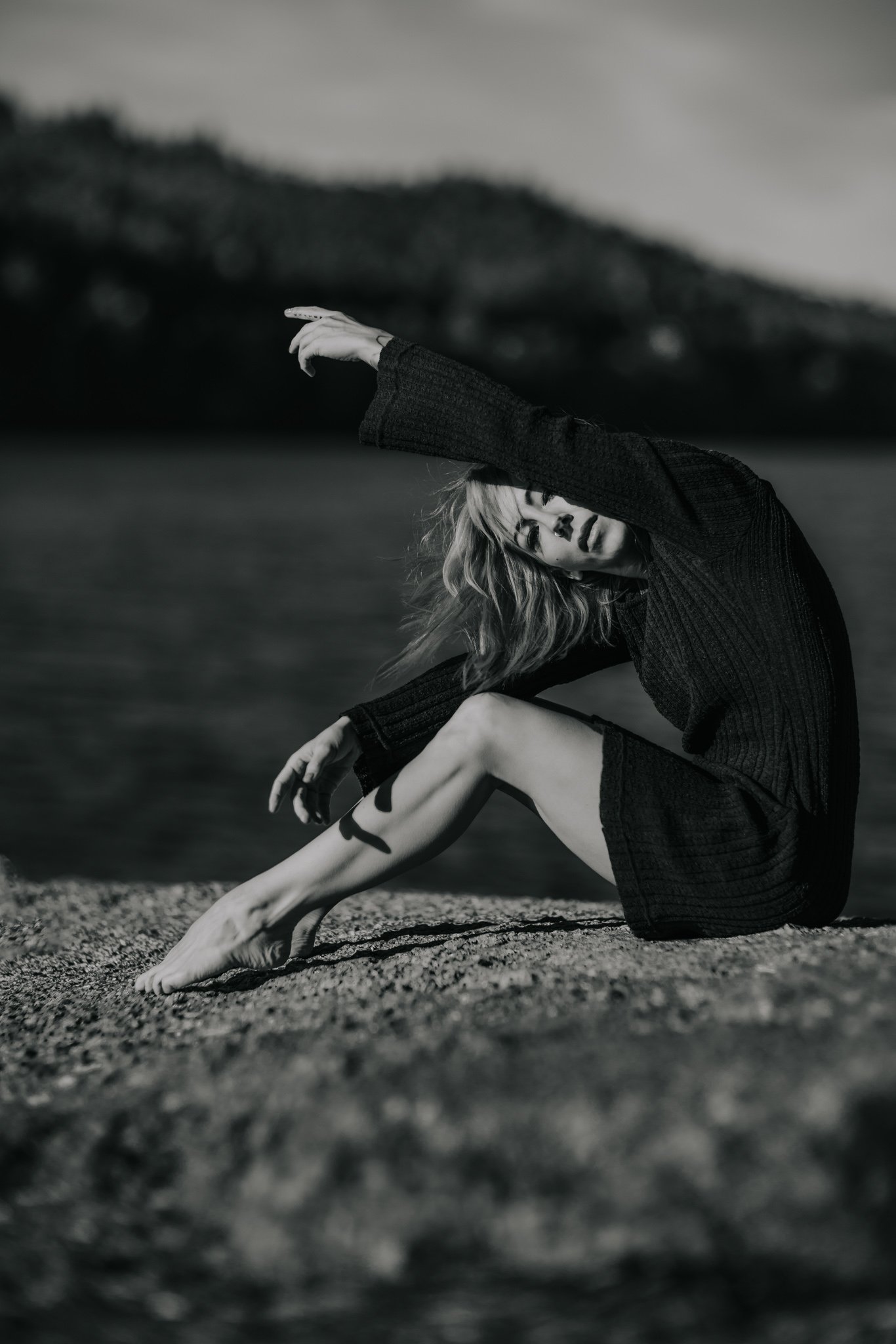 Fine art print Ågelsjön seated model Isabelle