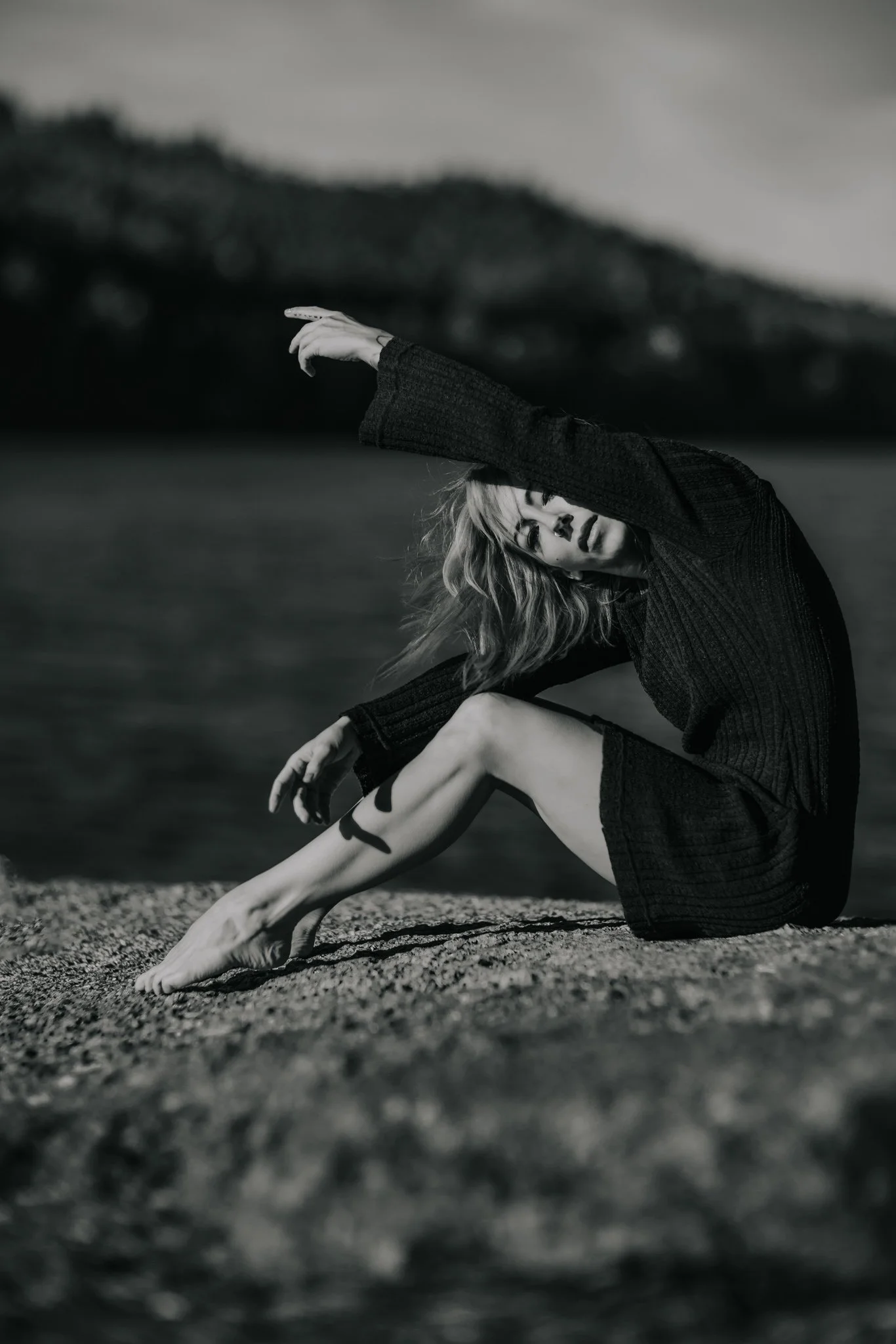 Fine art print Ågelsjön seated model Isabelle