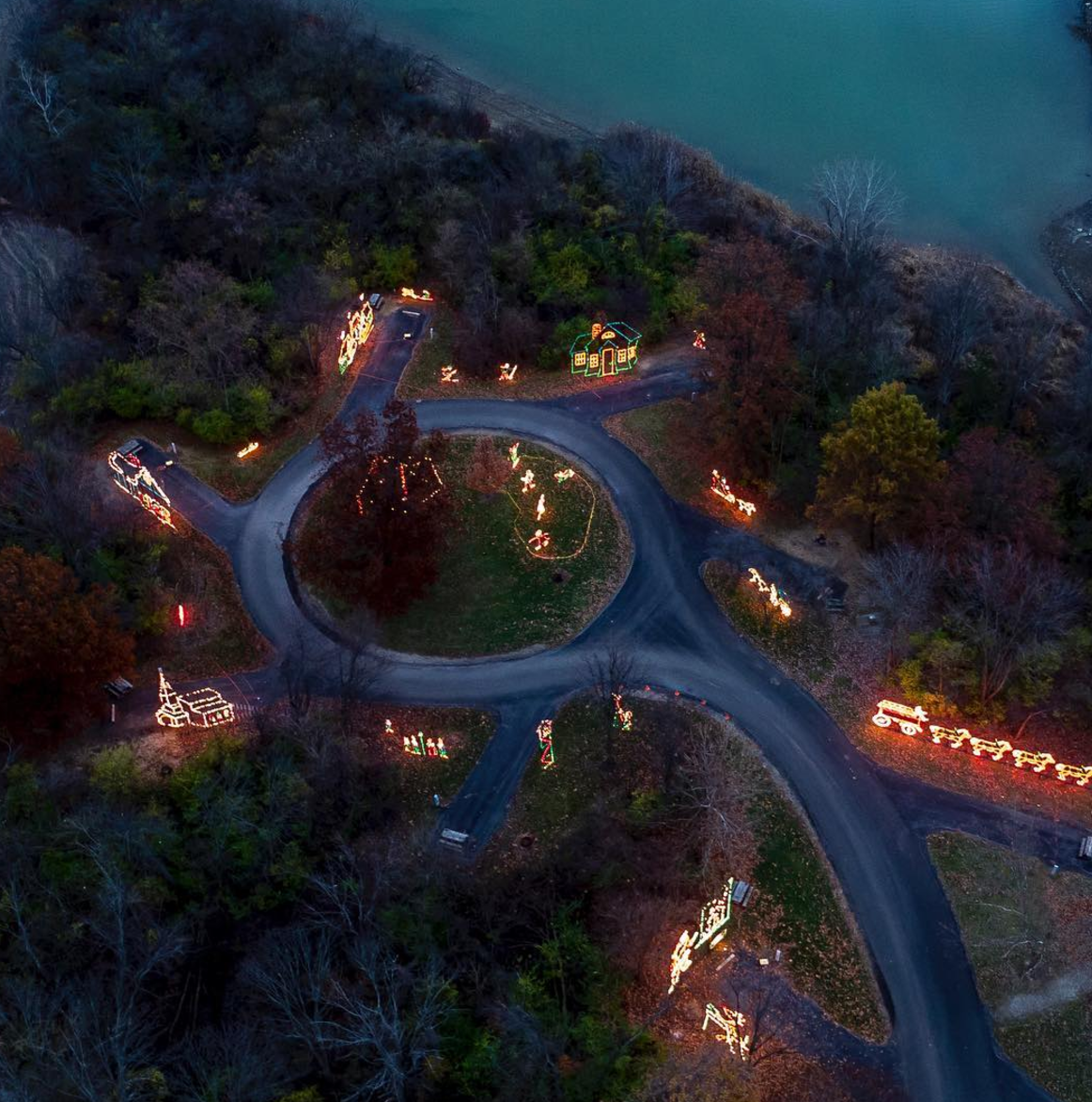 10 Magical Ohio Holiday Light Shows Explored
