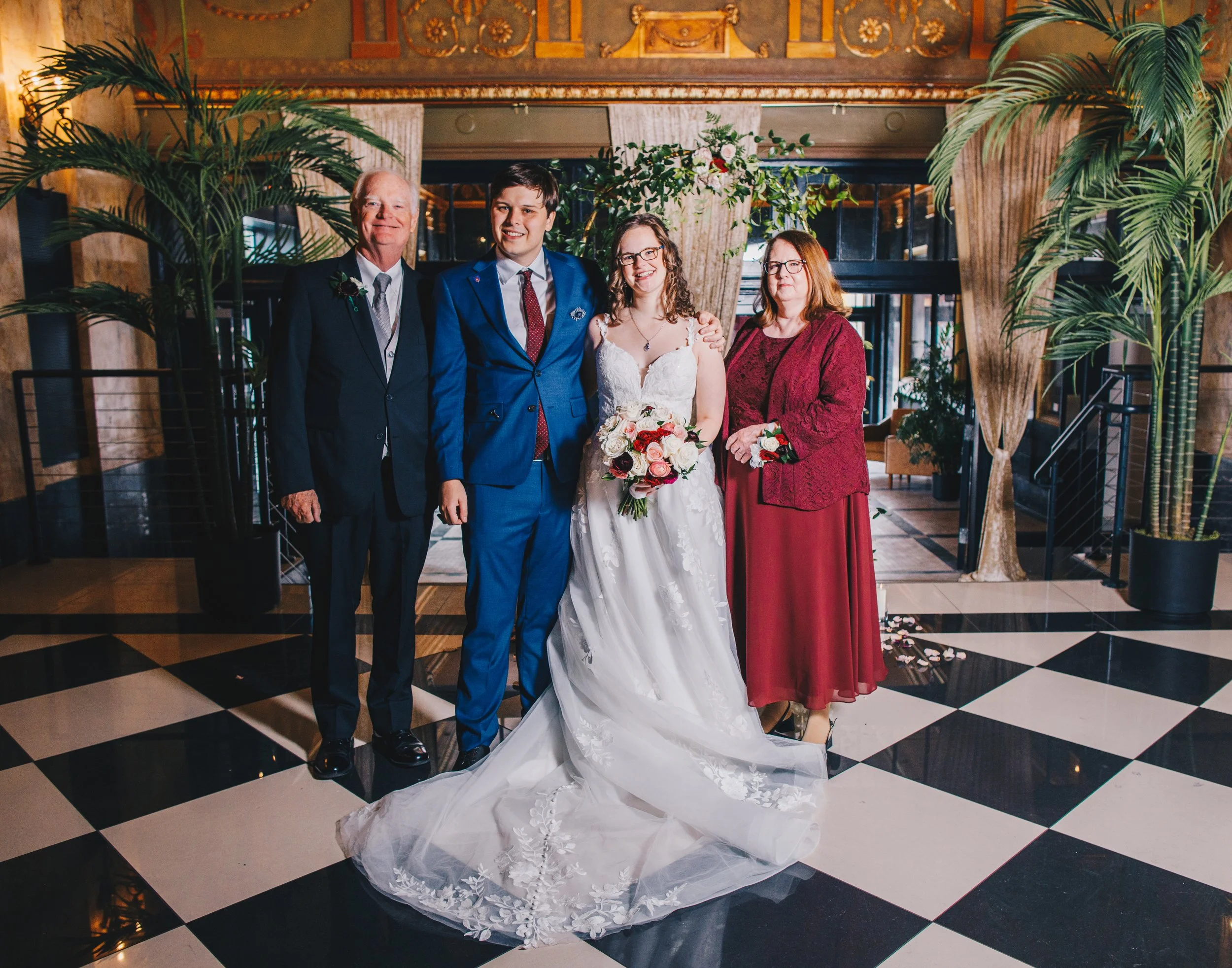 Elise + Andrew_Previews-24.jpg