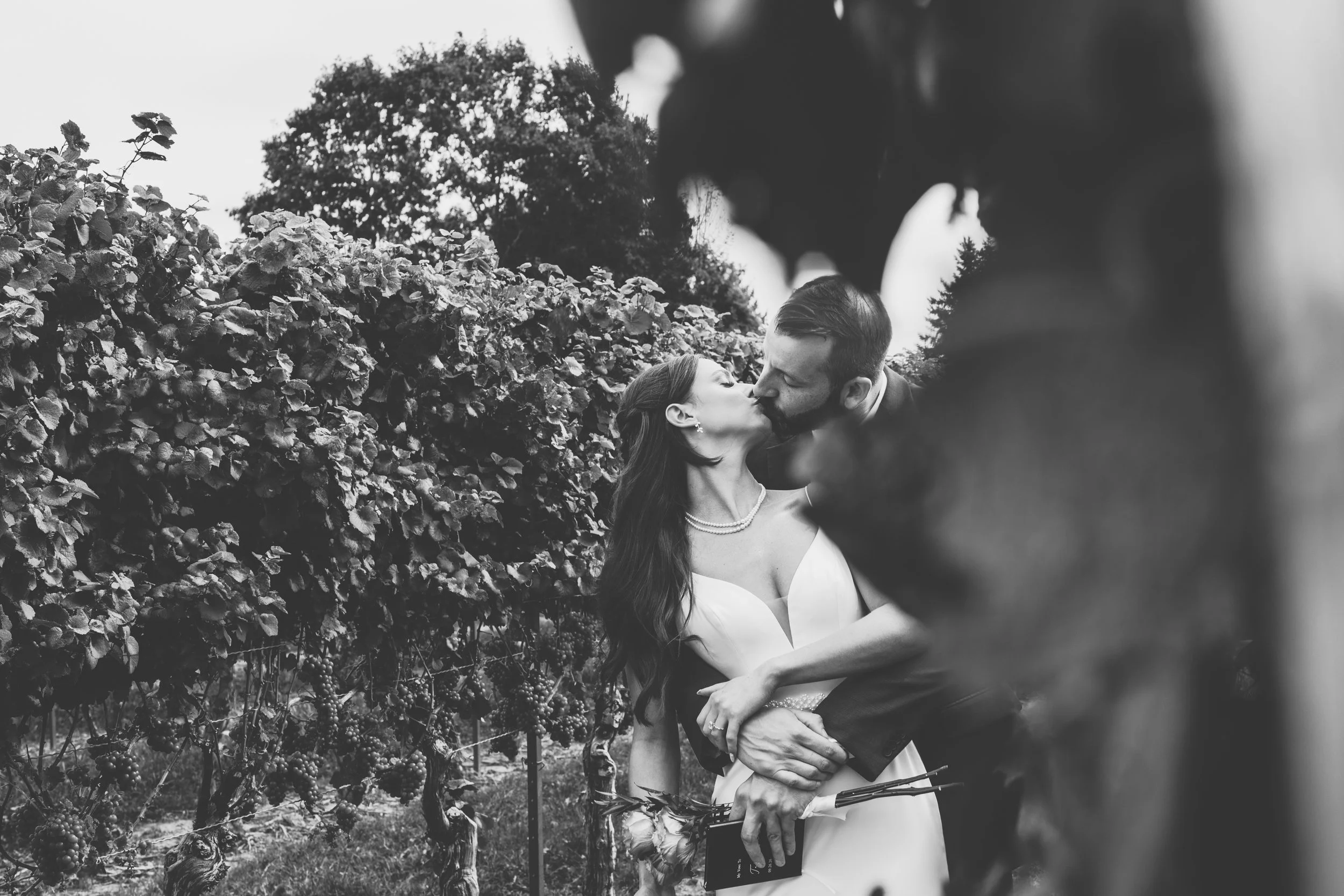 Tara + Daniel_Previews-8.jpg