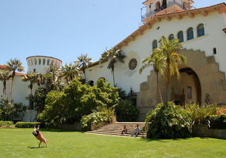 HISTORIC COURTHOUSE SUNKEN GARDENS