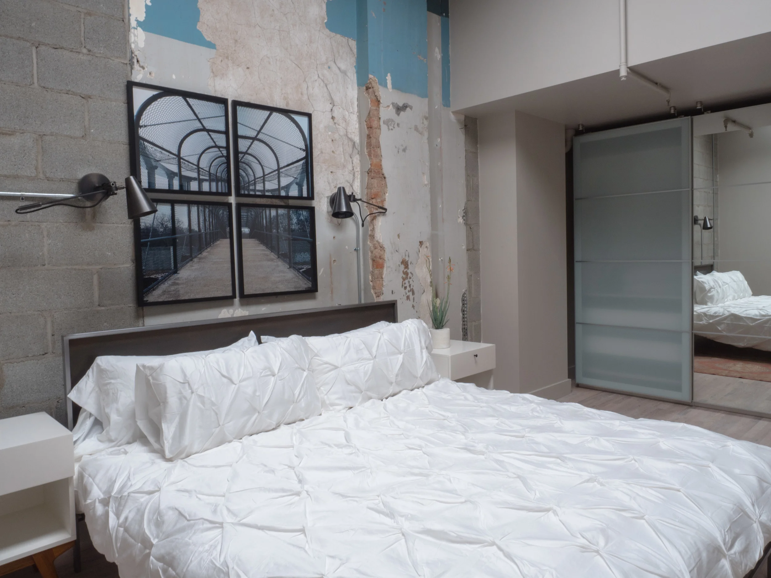 303 Bedroom 2.jpg