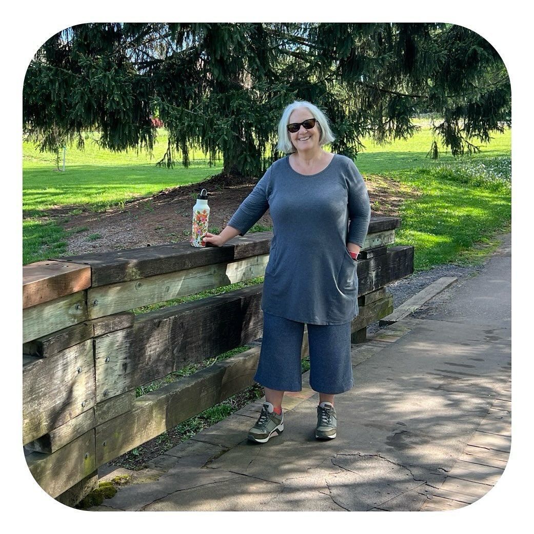 I don&rsquo;t normally like full-body pictures of me but I do want to chronicle this journey and so I asked my husband to take this photo of me at our walk this morning. 

This is me at 257 lbs, after having lost almost 25 lbs. That&rsquo;s almost 11