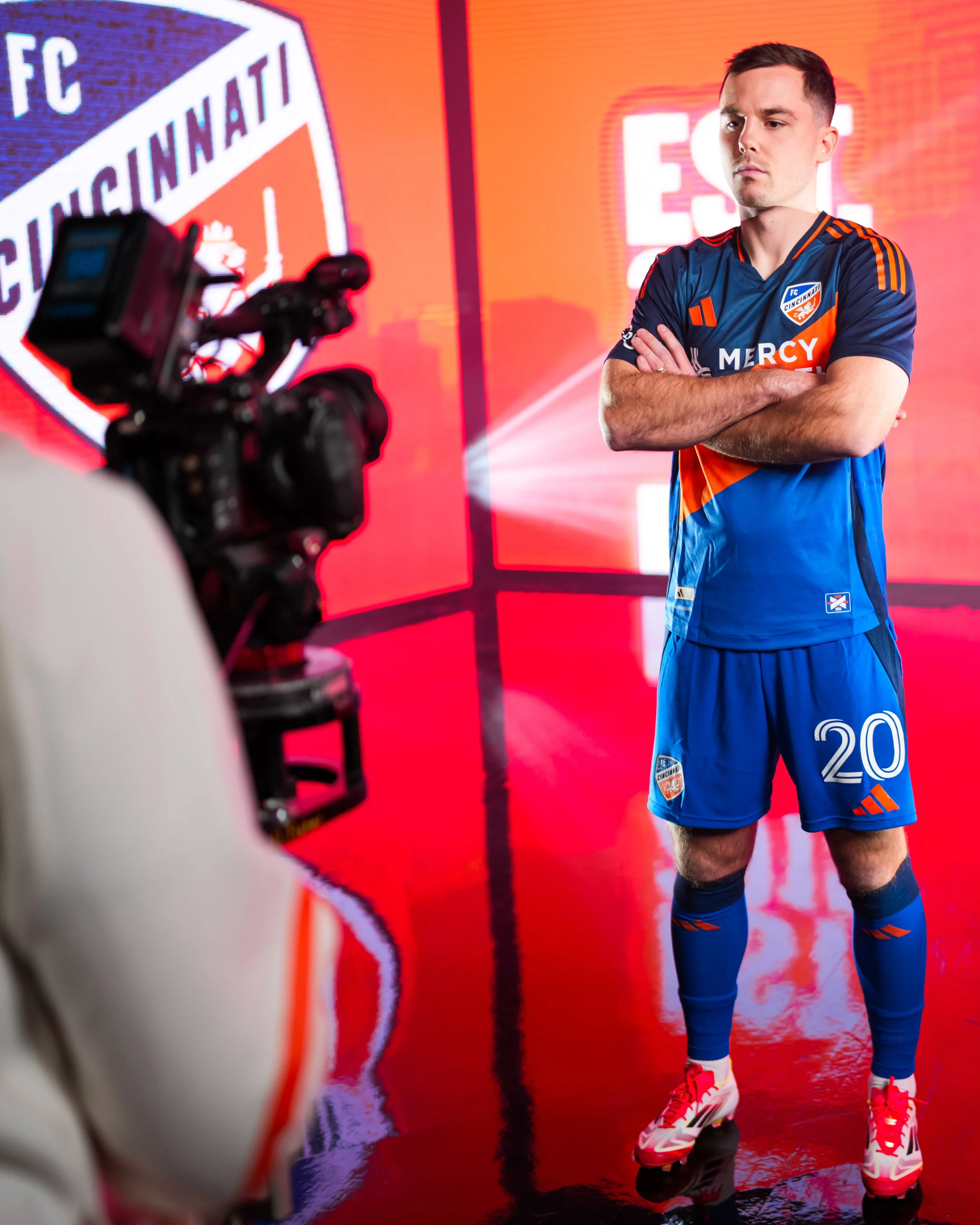 Bucha, Pavel (Intro Video BTS) 013.jpg