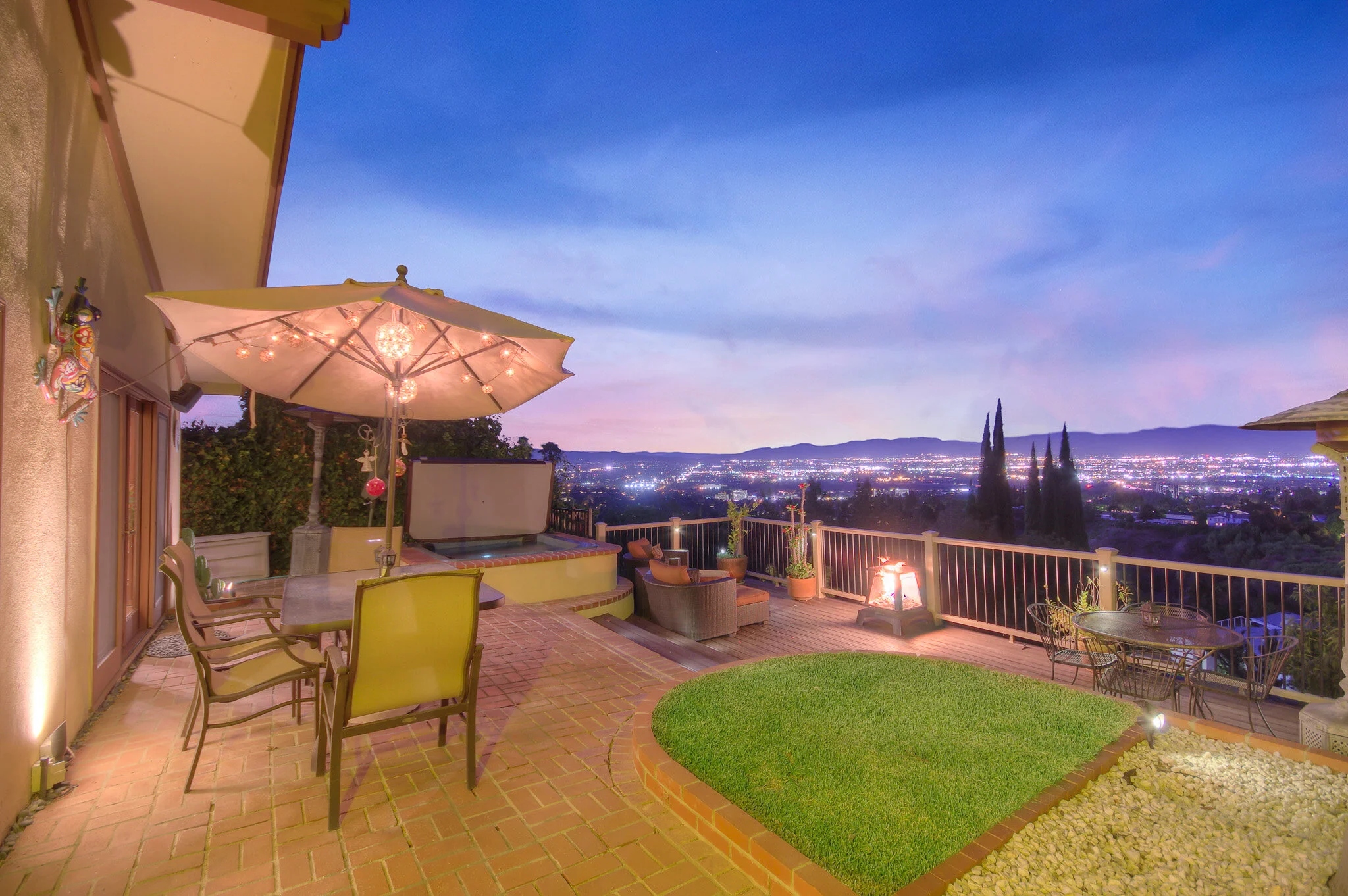 Los Angeles Real Estate Photographer Residential Home Twilight