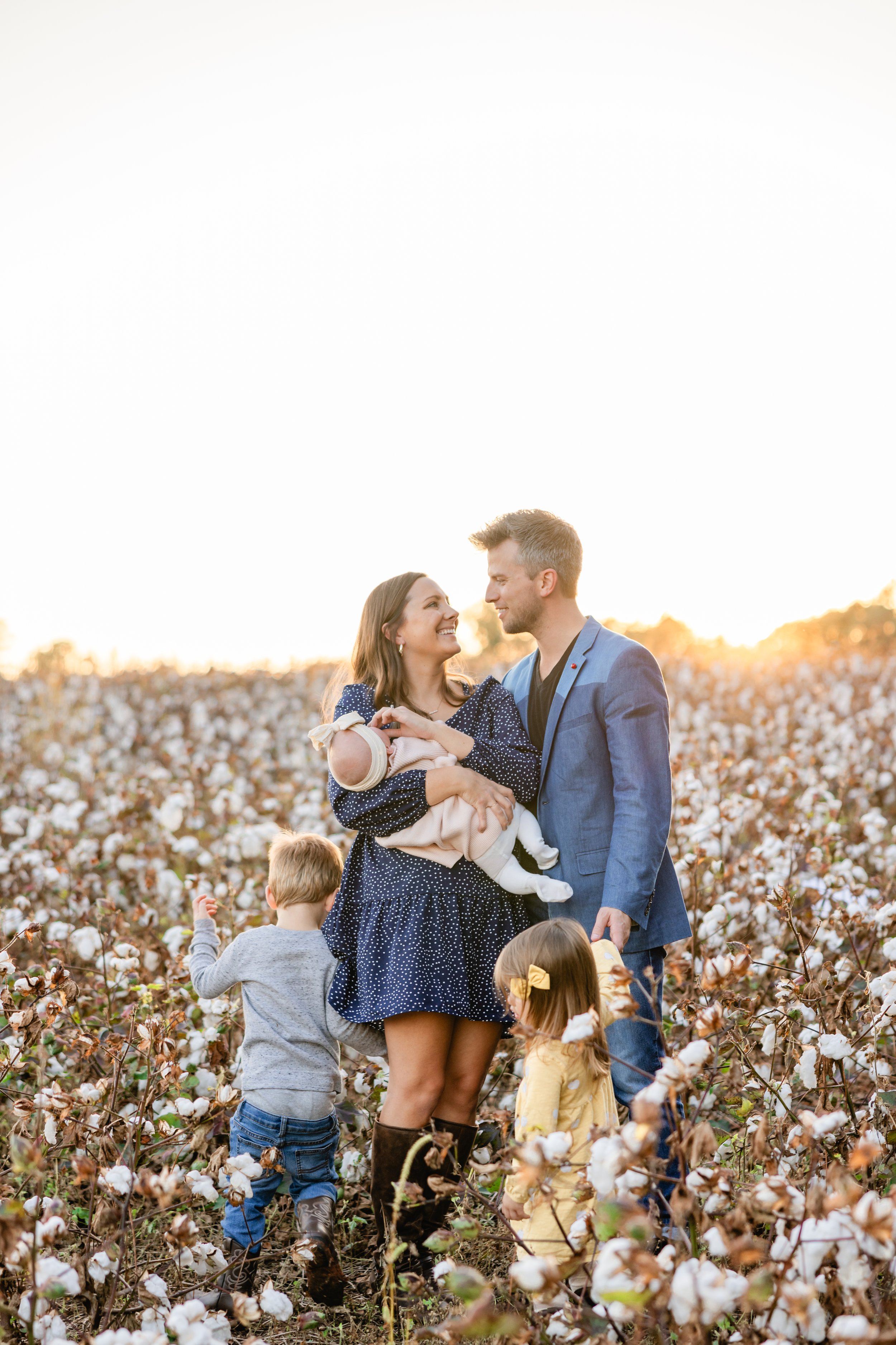 Fall2023FamilyCottonFields-6797.JPG