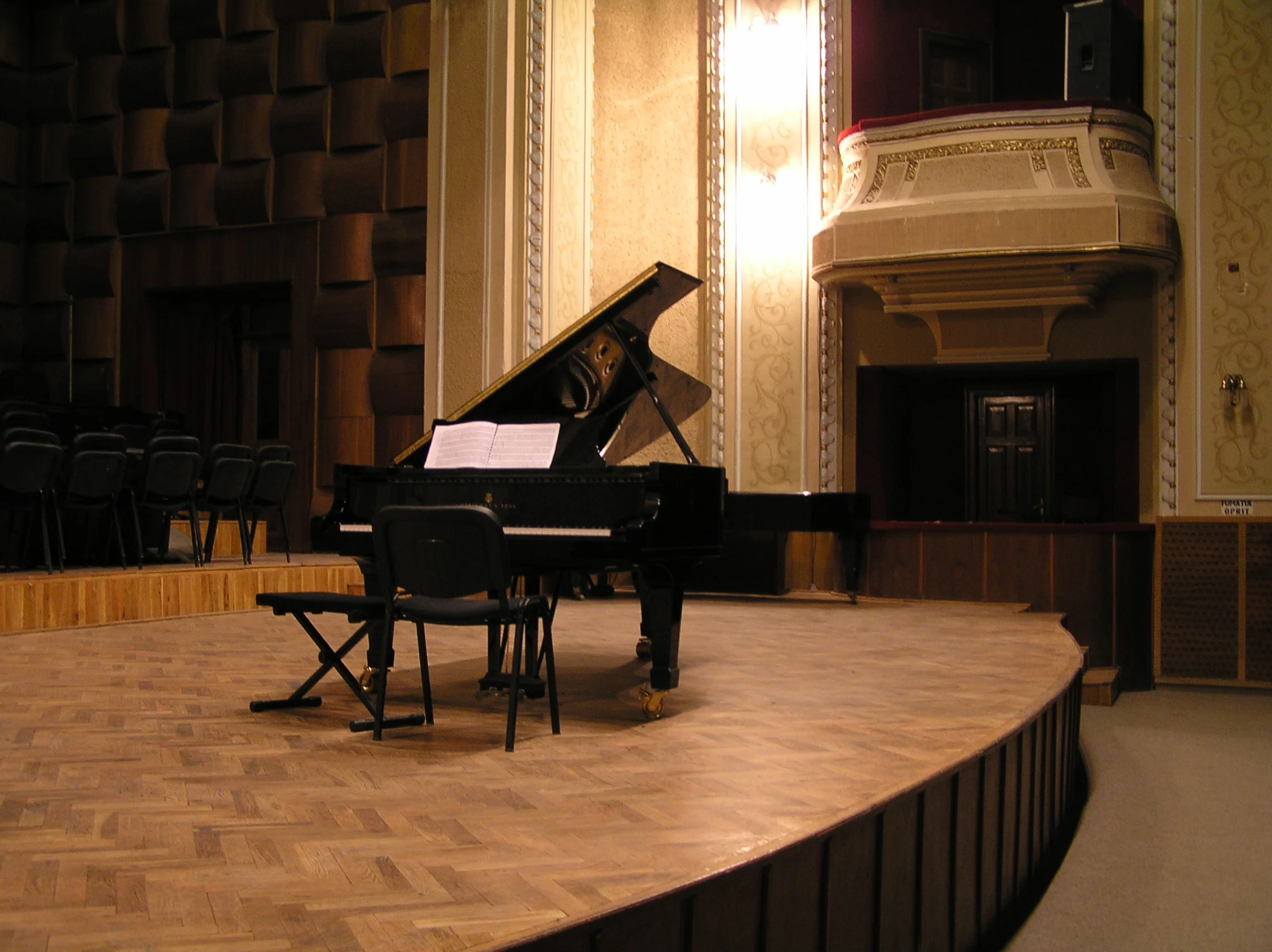 the-whisper-of-music-1425026.jpg