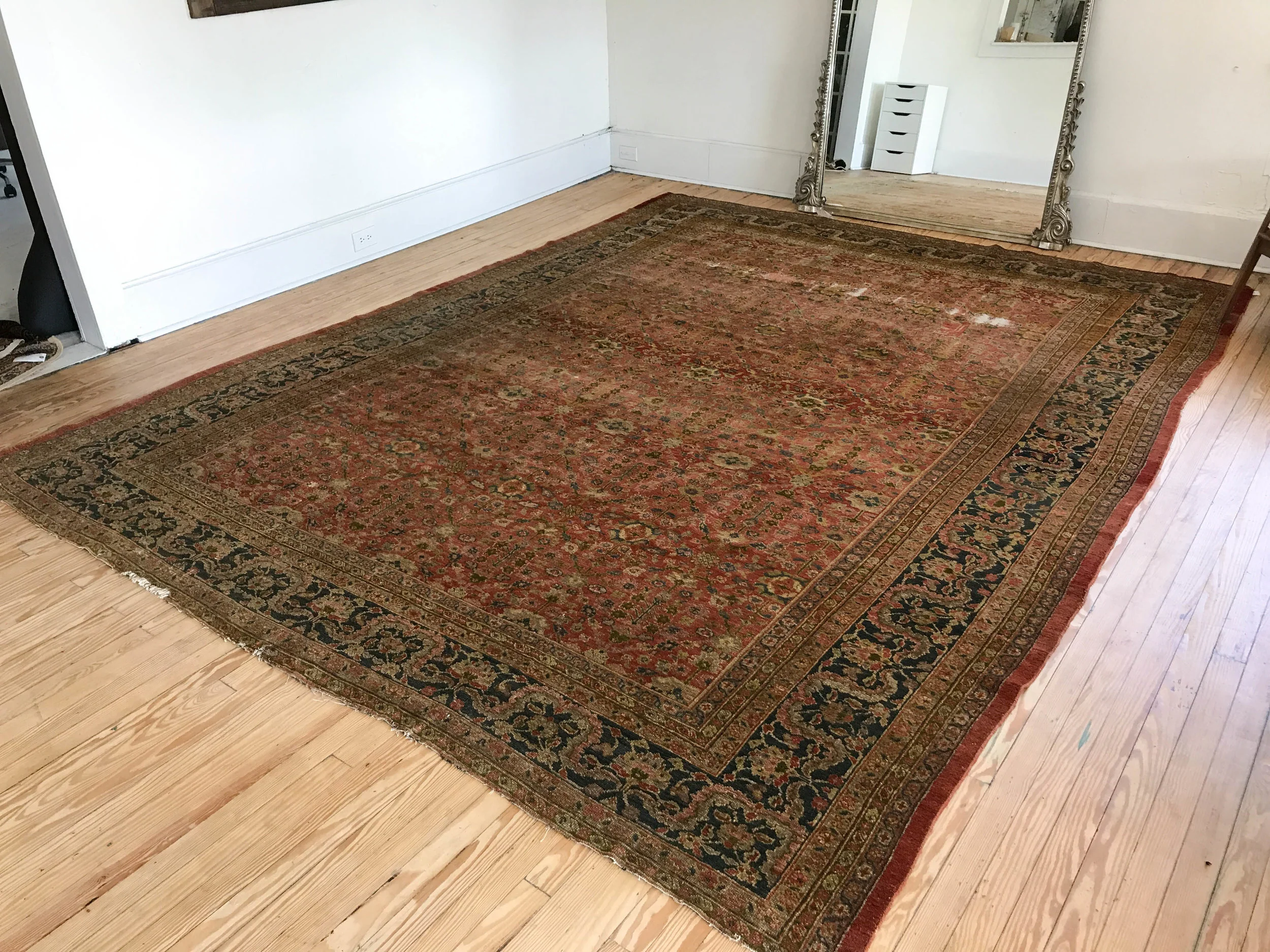 jean-palmer-home-mahal-area-rug-persian-vintage-anqtique-2.jpg