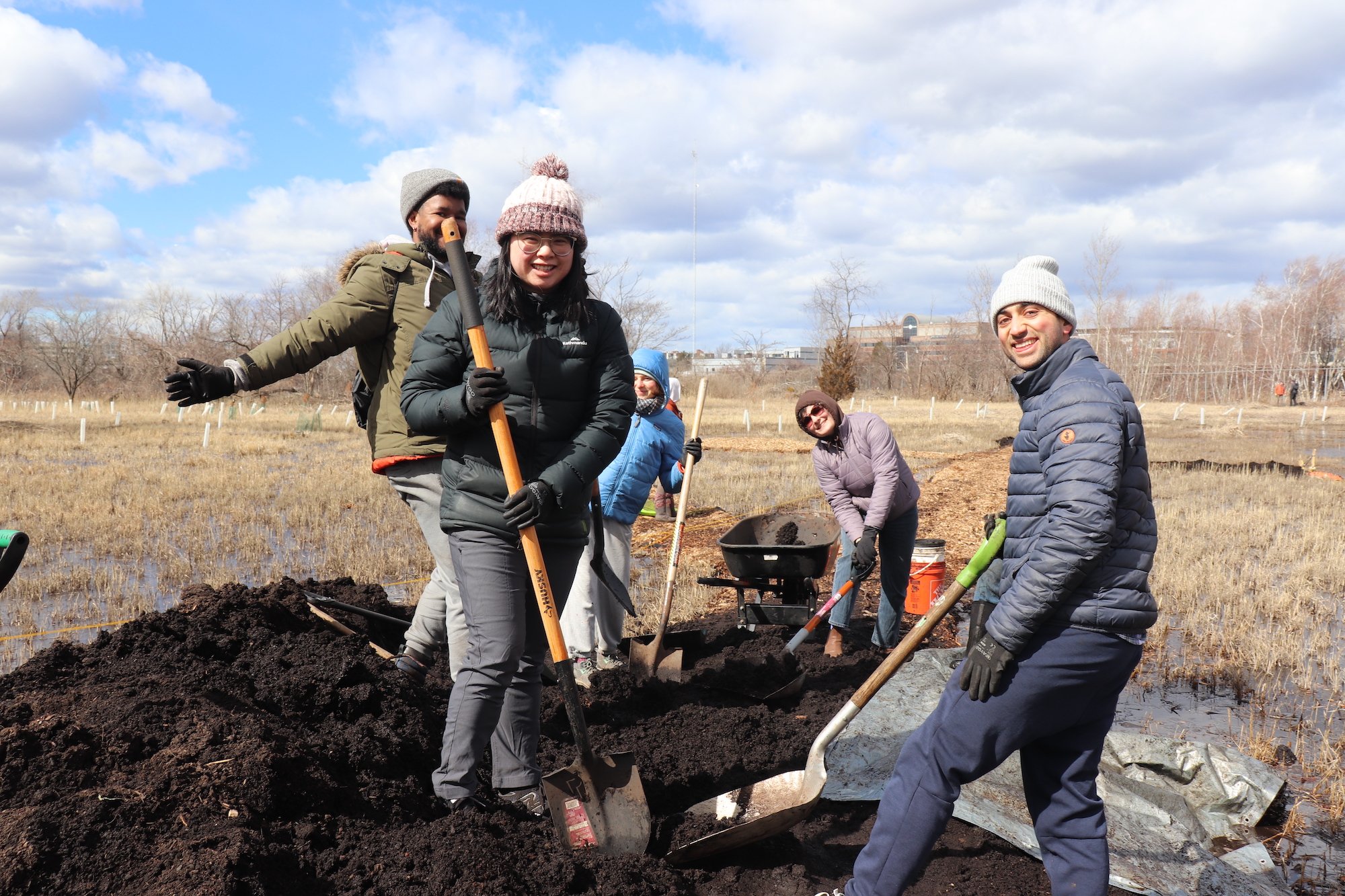 Volunteer at Gateway Park