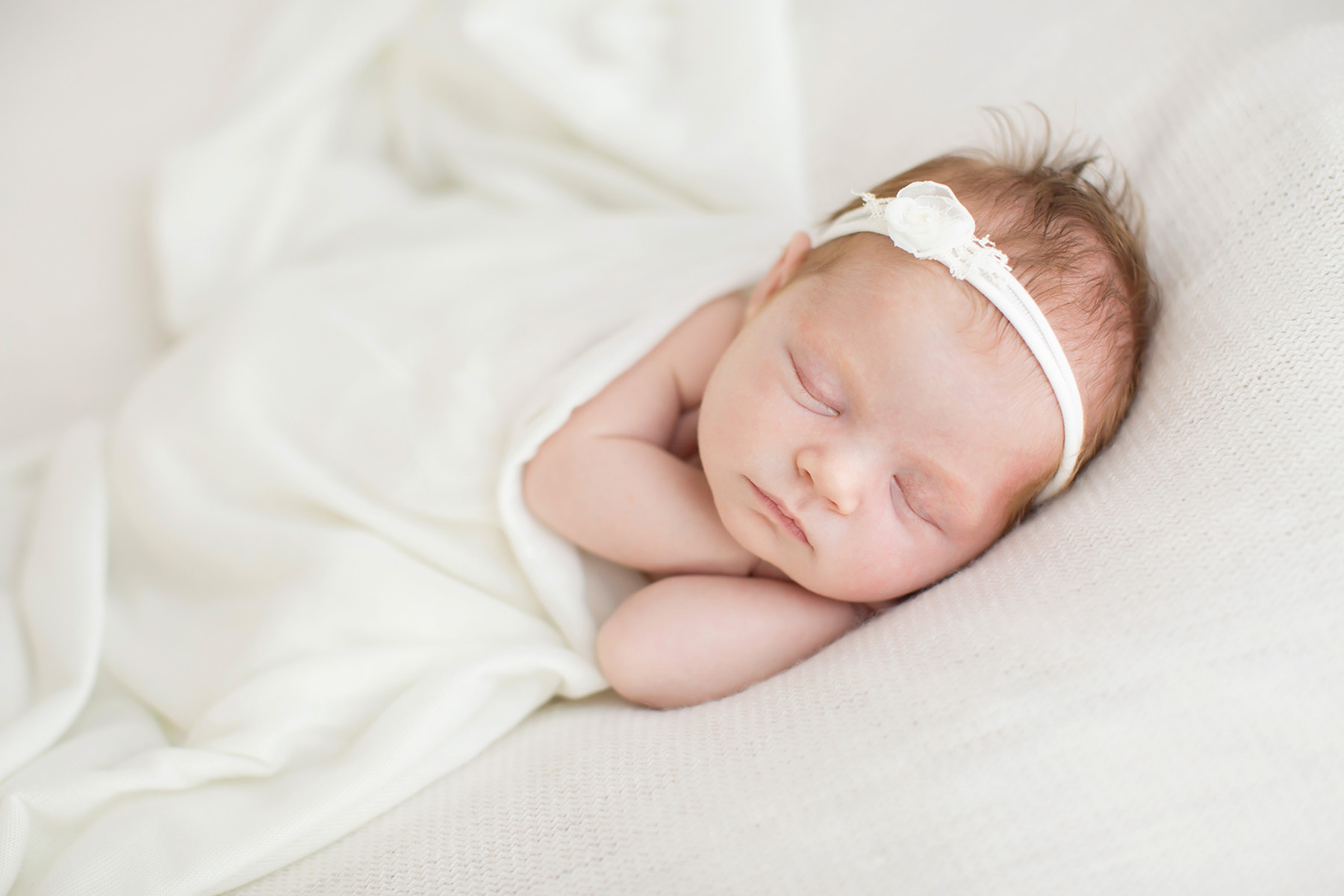 Louisville KY newborn photographer | Julie Brock Photography | maternity | family | louisville photography studio | natural newborn baby photography