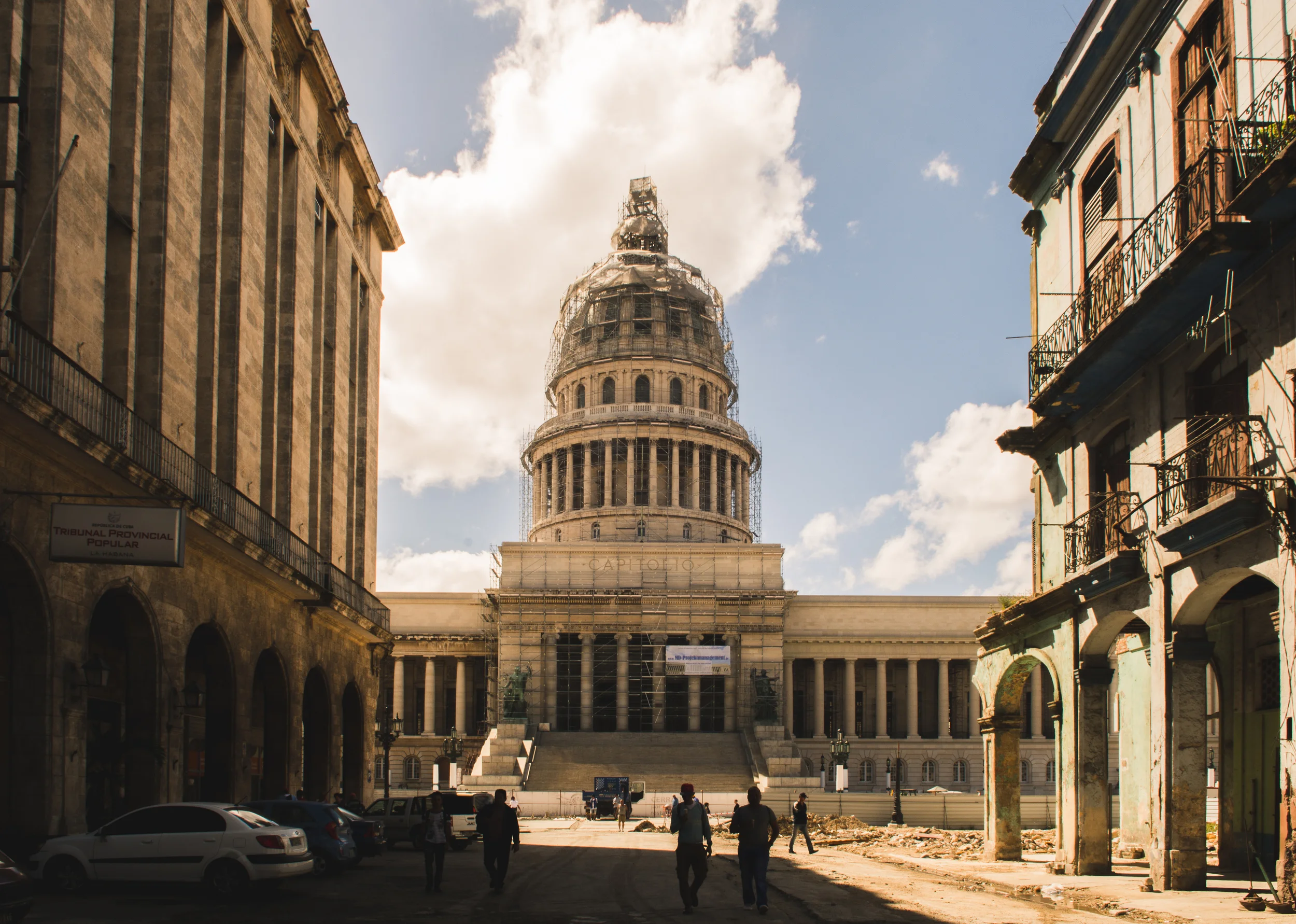 ISO 200 / 17mm/ f14 / 1/100sec - This is the Capitolio up close. It is currently under renovation by a German contractor. Cubans like to boast that the Capitolio is slightly taller than the United States Capitol building in Washington D.C. 