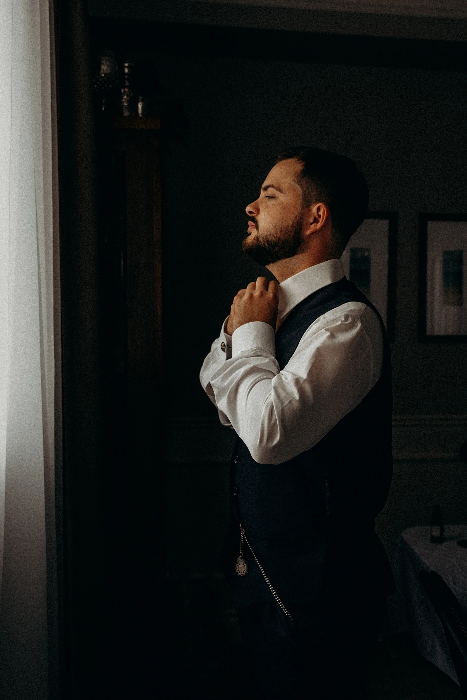 Saunders Farm Wedding Mocha Tree Studios Ottawa Toronto Montreal Wedding and Engagement Photographer and Videographer Dark Moody Intimate Authentic Modern Romantic Cinematic Best Candid 4