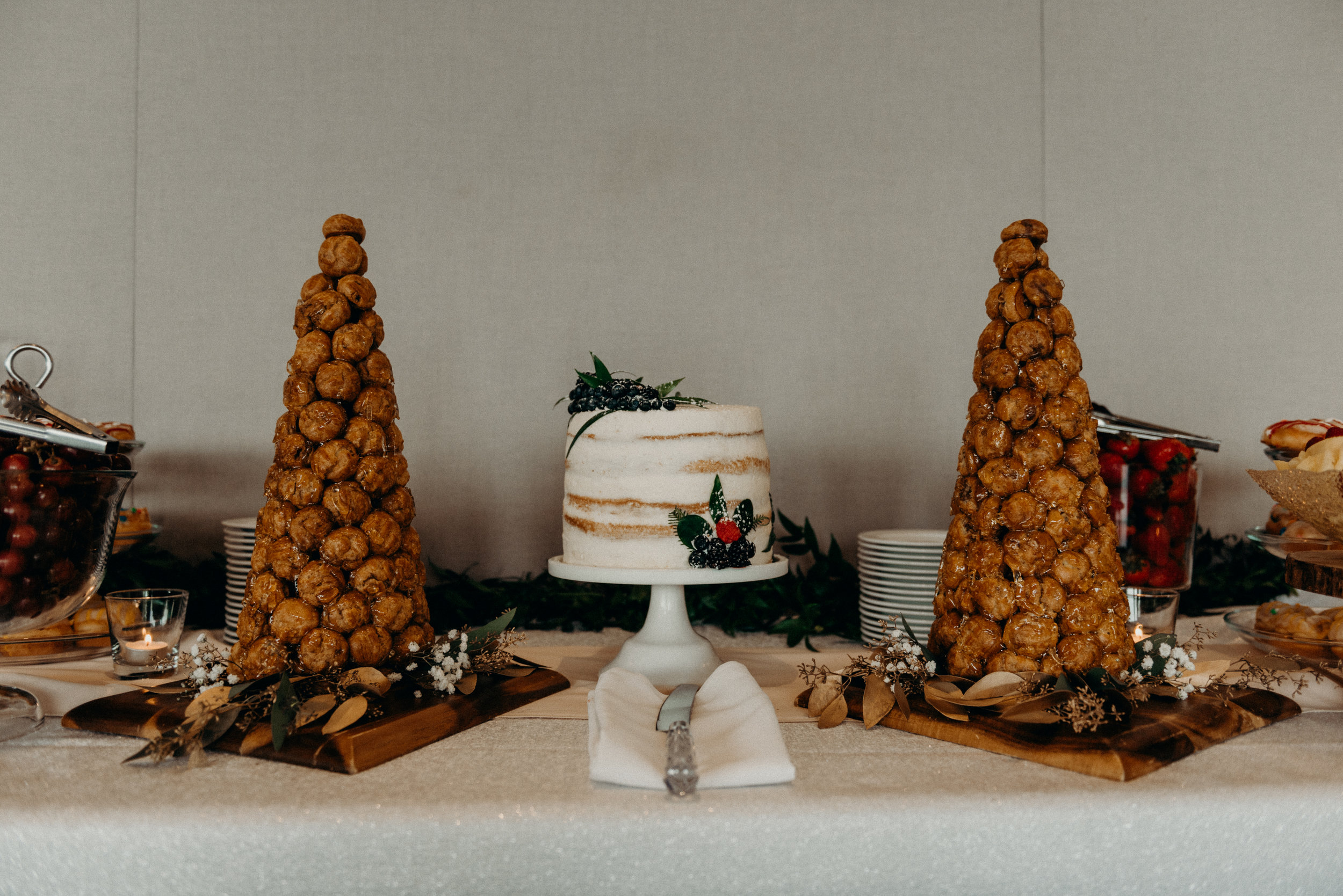 Wedding Cake Ottawa Wedding Photographer