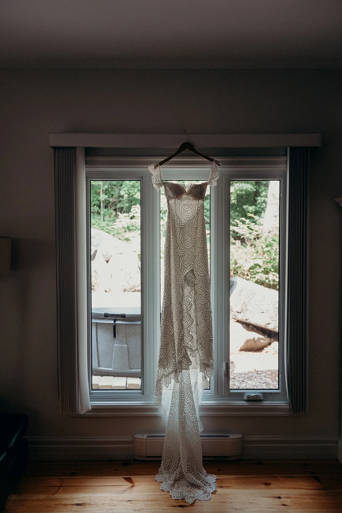 Laura and Jackson Vignoble de Chelsea Wedding Ottawa