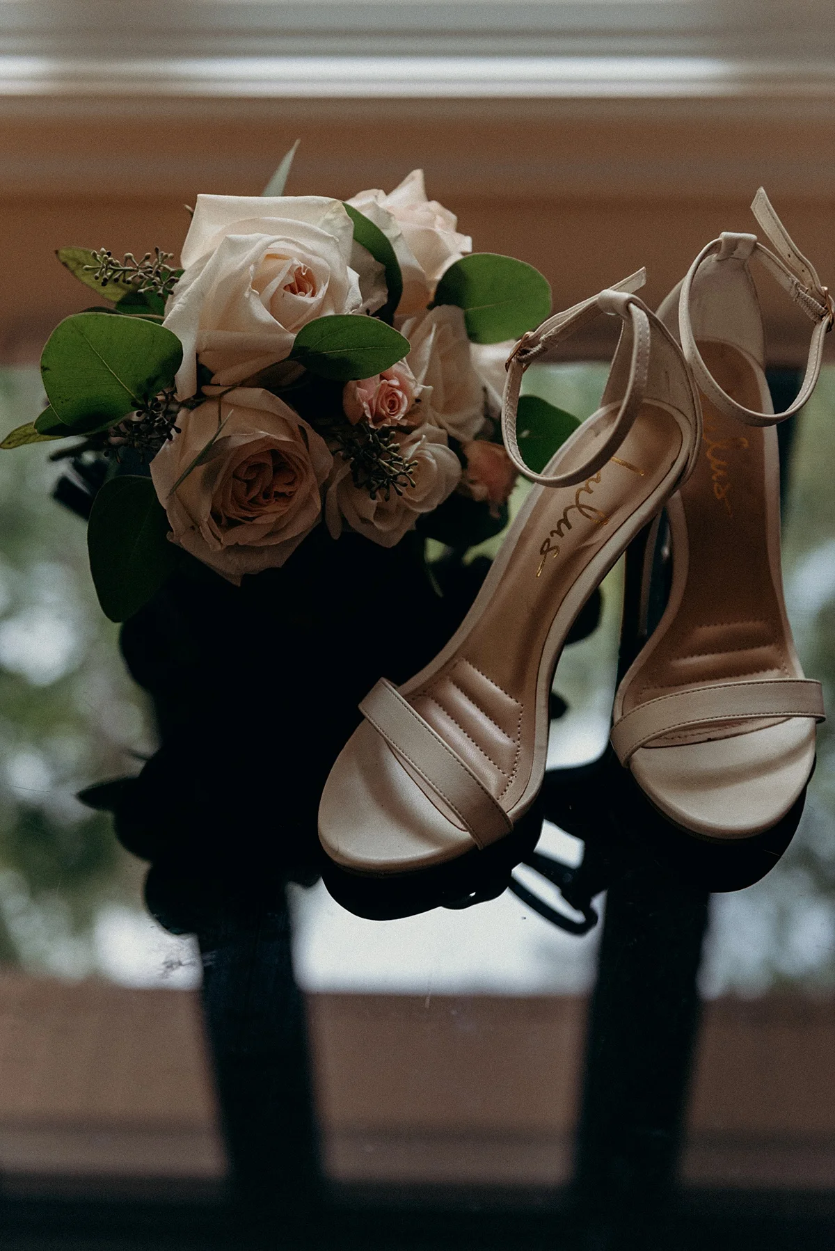 Laura and Jackson Vignoble de Chelsea Wedding Ottawa