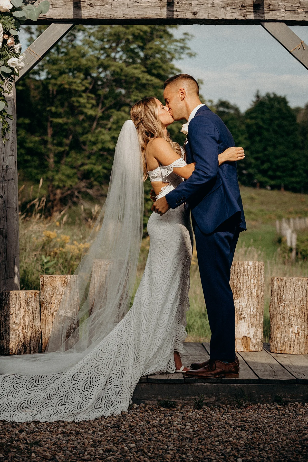 Laura and Jackson Vignoble de Chelsea Wedding Ottawa