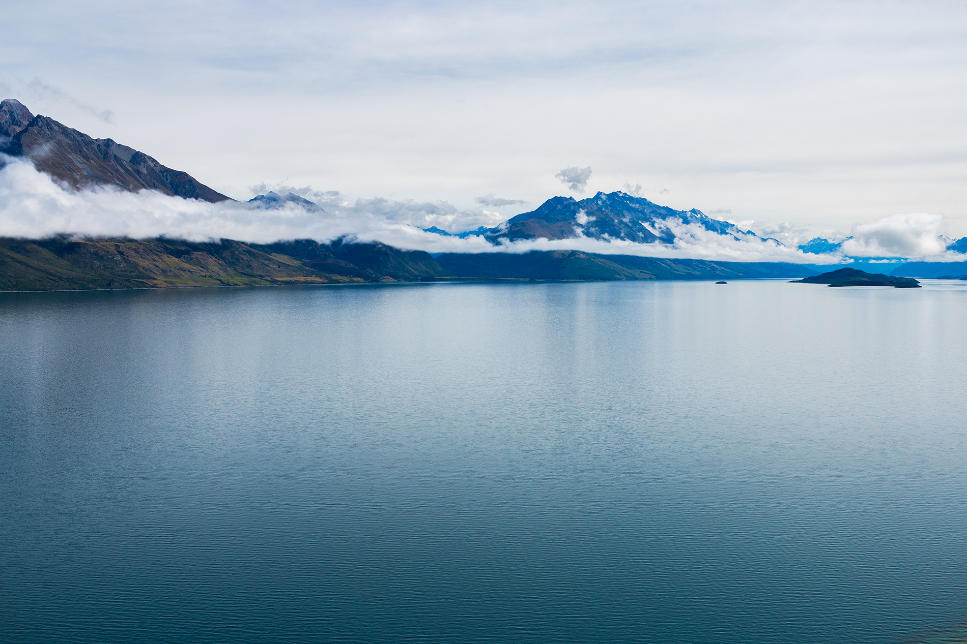 Lake_Wakatipu_New_Zealand_1.png