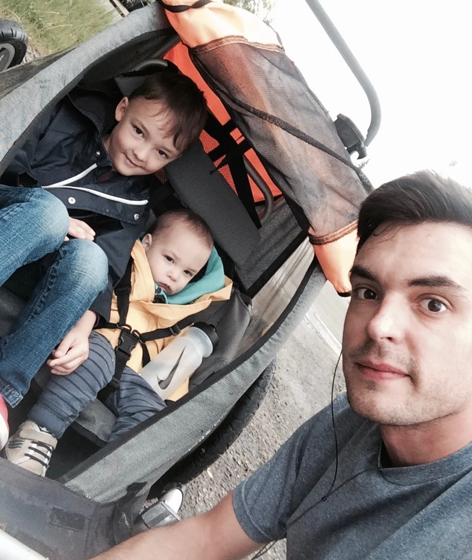 You guys look so cute in that chariot that I found on Kijiji after months of searching. I got such a good price. 