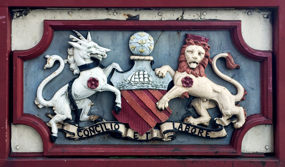 manchester-coat-of-arms.jpg