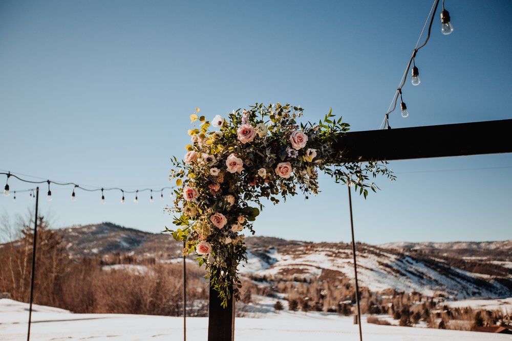 Jeremy-Ranch-Park-City-Utah-Ceremony-Flowers.jpg