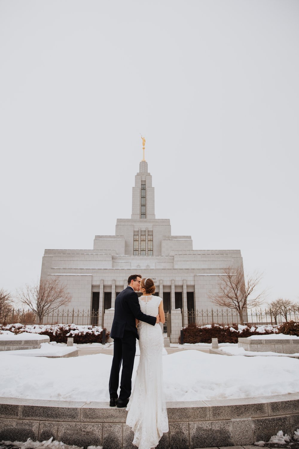 Draper-Temple-Wedding-Cecilia-Harvard-Utah-Wedding-Photographer_17.jpg