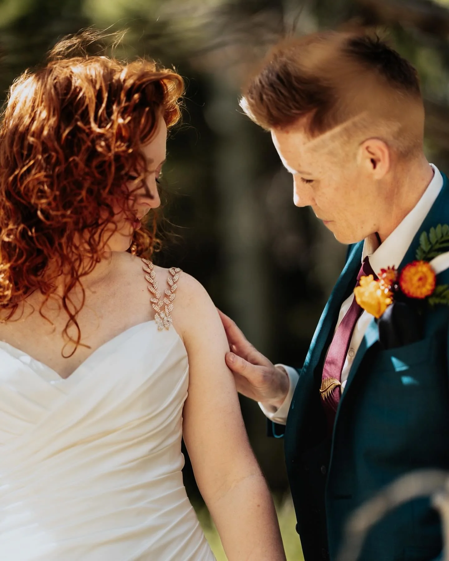 On the summer solstice, the most emotional and endearing first look unfolded on a quiet, sun-dappled trail. Capturing this first look felt truly magical and unforgettable, filled with happy tears, gasps, warm smiles, and a deep sense of connection be