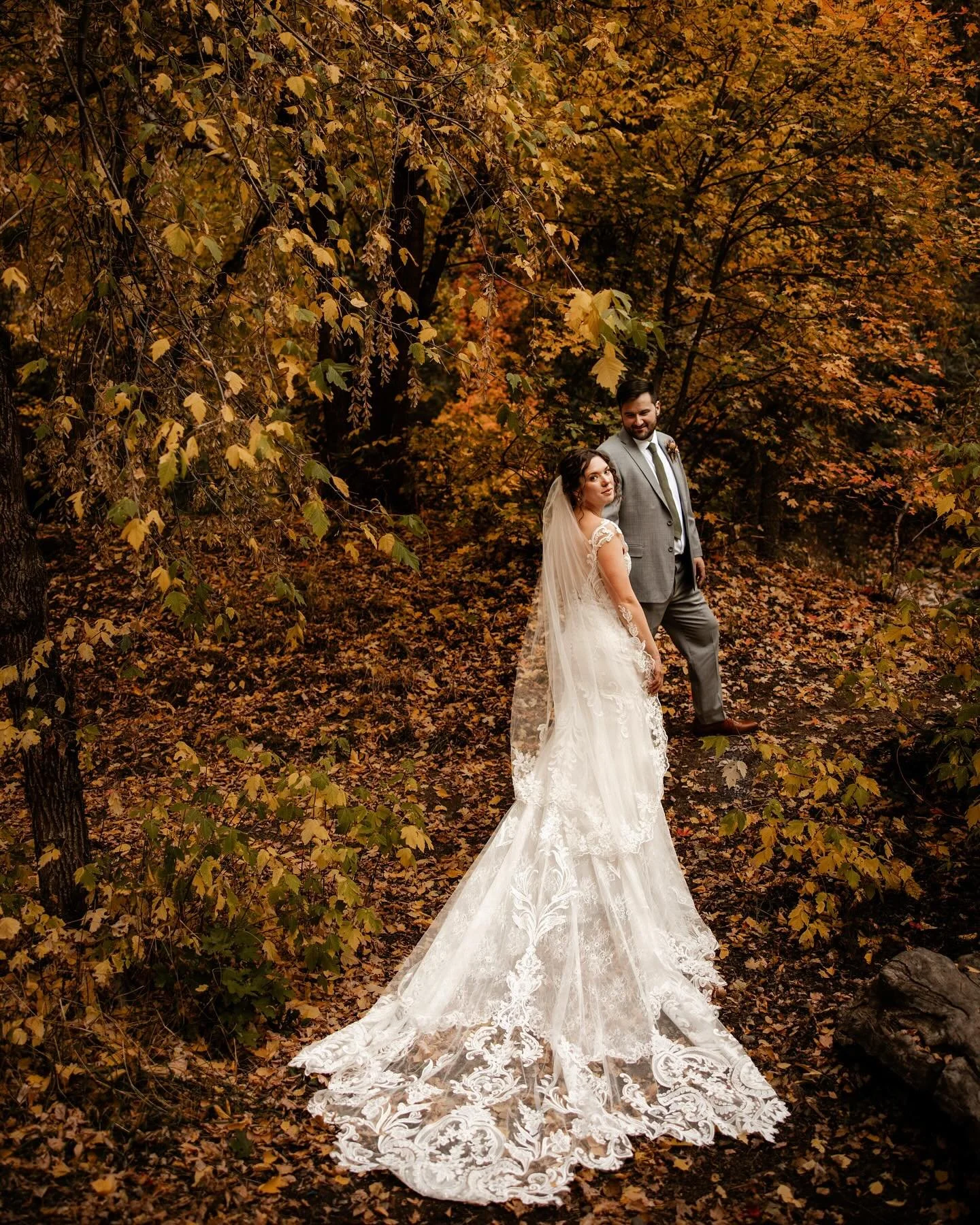 Brittni &amp; Kyle&rsquo;s intimate elopement was such a privilege to witness and capture. They trusted me to scout out locations prior to the big day, and we captured an incredible variety of fall colors and scenery 🍂🍁I also loved all of the perso
