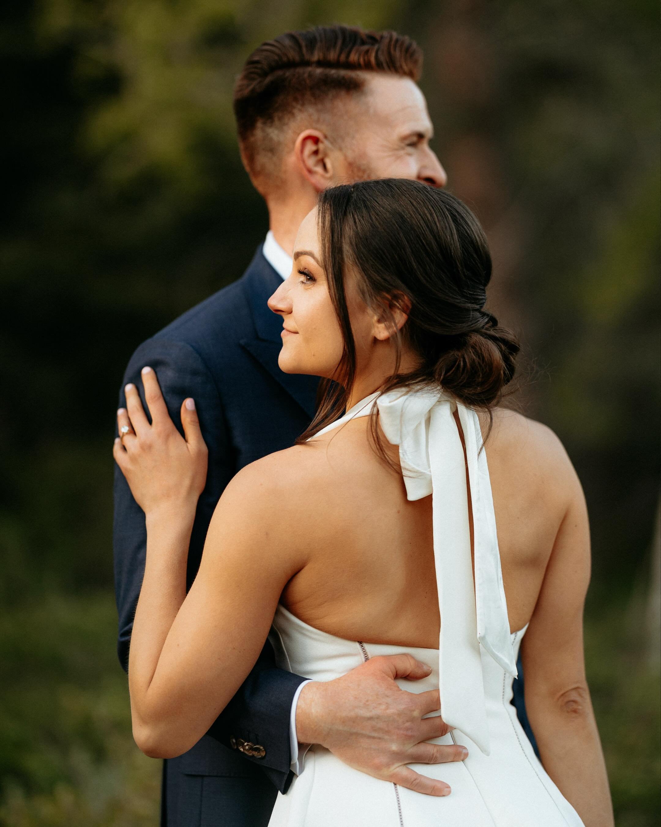 Lauren &amp; Jon + Jeffrey🐾

There&rsquo;s just something extra magical about documenting love among the pine trees, especially when there&rsquo;s a cute pup involved. I&rsquo;m so excited to capture their @loghaven wedding this September✨

#utahwed