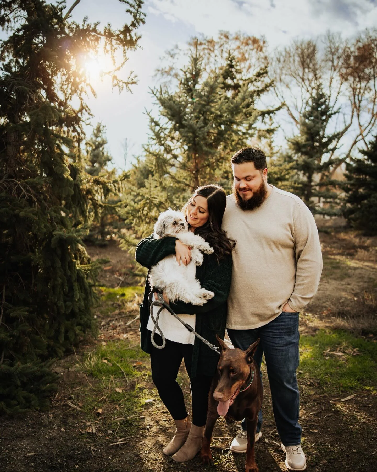 The Beck Family 🤎

I get so excited whenever I have clients interested in bringing their cute pets to a session. Pets add real interaction, playful energy, and little unscripted moments that are totally genuine. After all, pets are part of the famil