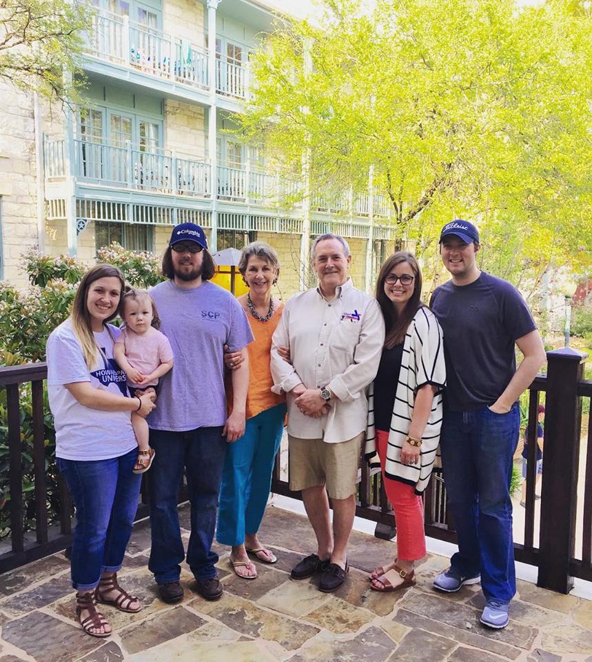 Bailey and Andrew with the Guthrie side of the family.