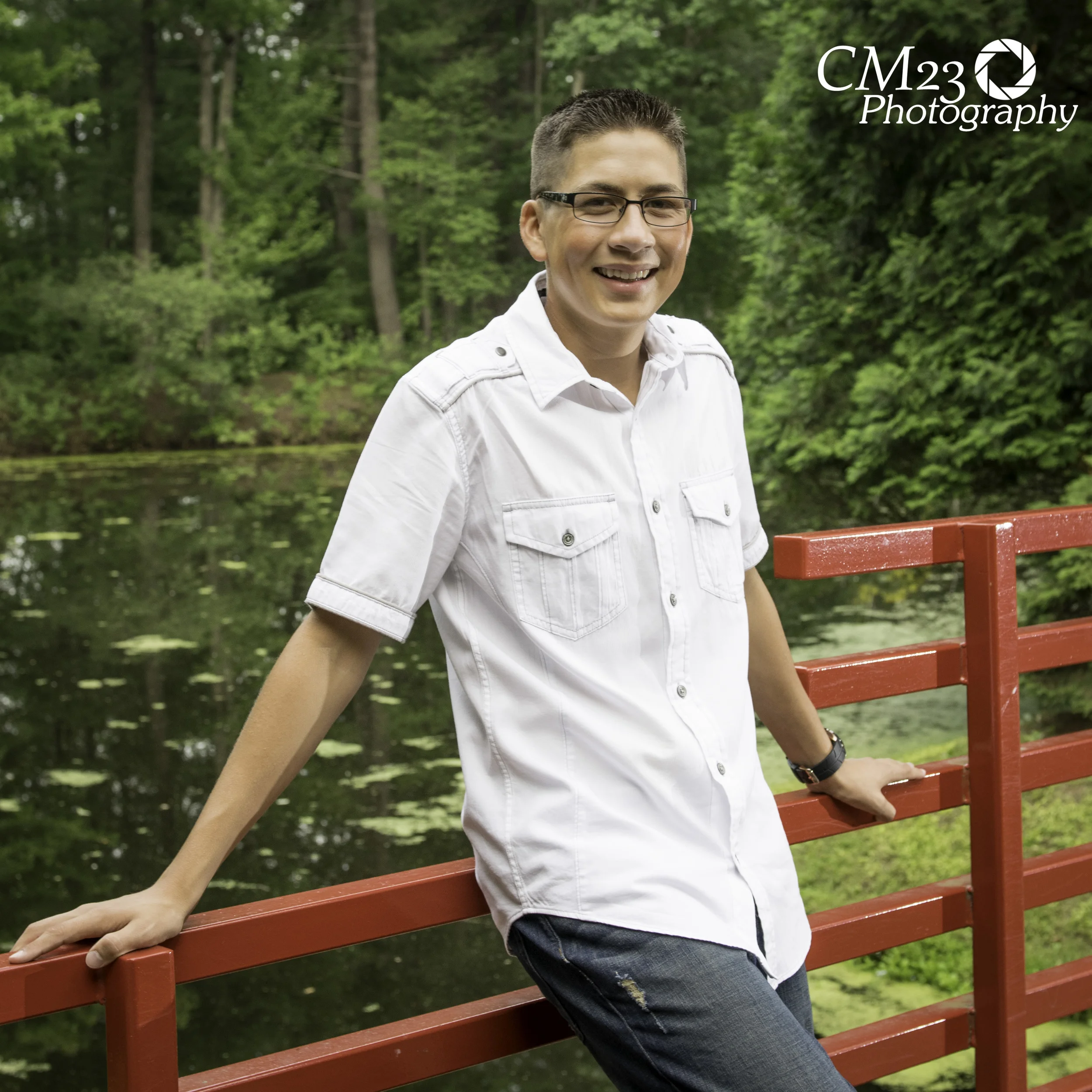 _DSC0255 square.jpg small.jpg