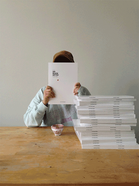 bookarrived_Marilou Klapwijk.gif