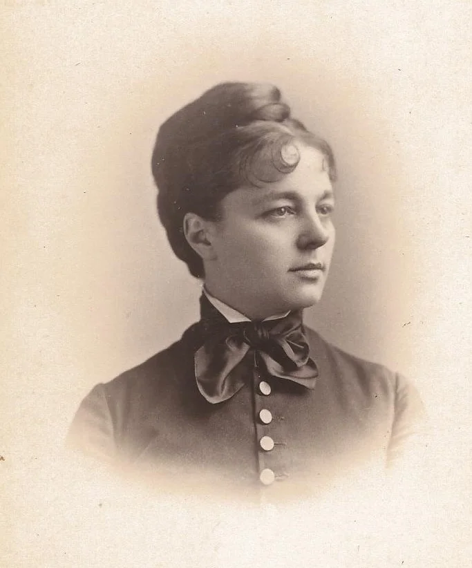 PORTRAIT OF A WOMAN - 1902