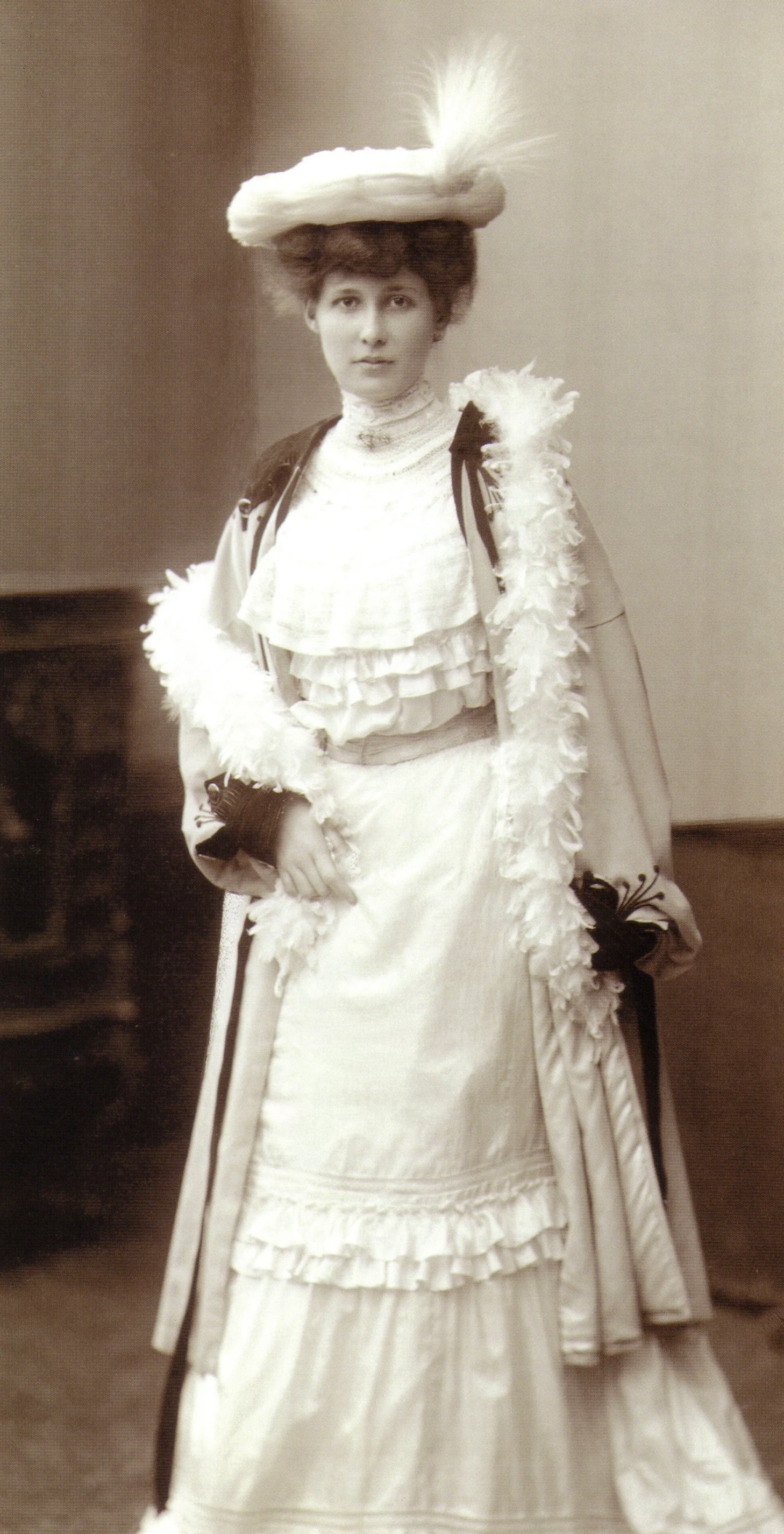 PORTRAIT OF A YOUNG WOMAN - 1902