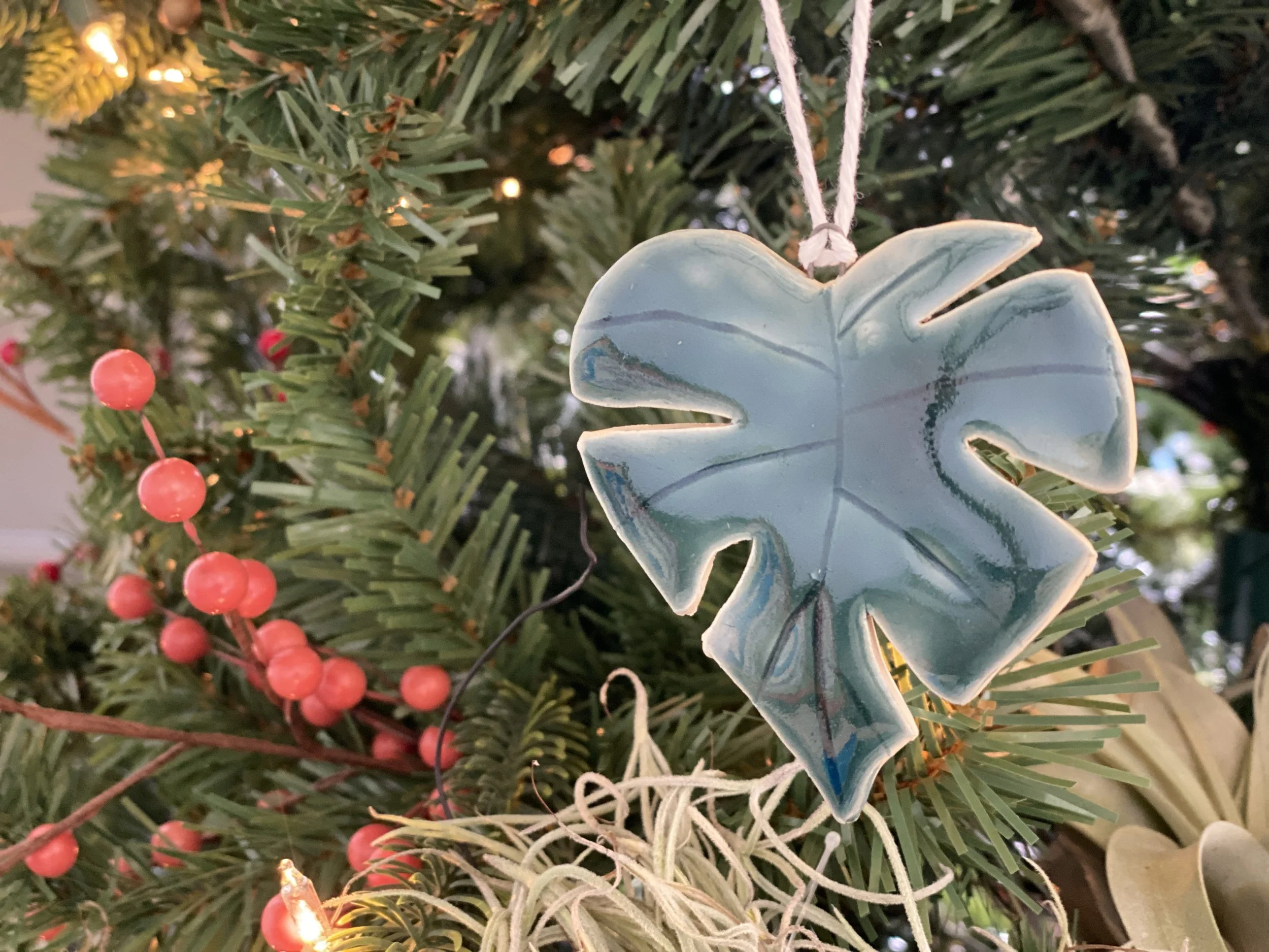 Monstera Deliciosa Ornament