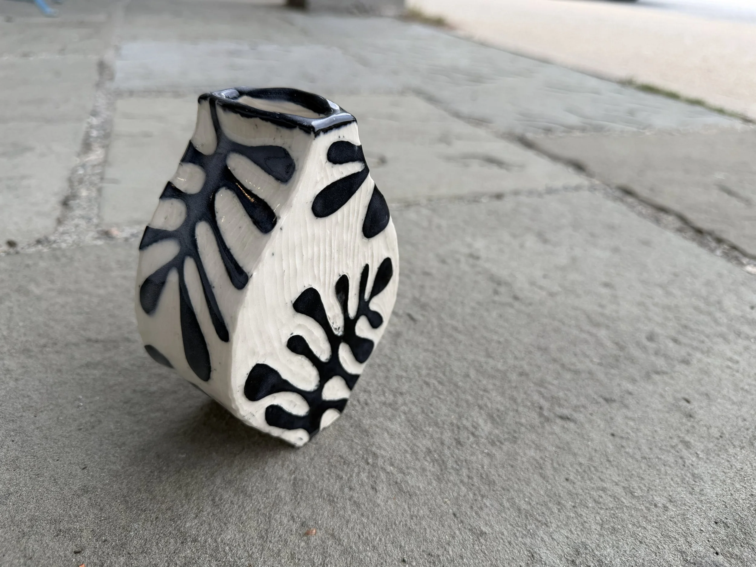 The Cathy Vase: Seaweed design