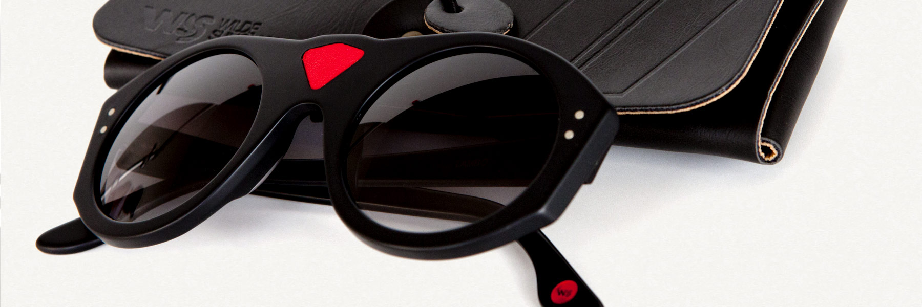 Wilde-Sunglasses-Occhiali-Lambo-driver-Collection-Collezione-2015-2016-Barcelona_Sunglasses_design_by_rob_adalierd6.jpg