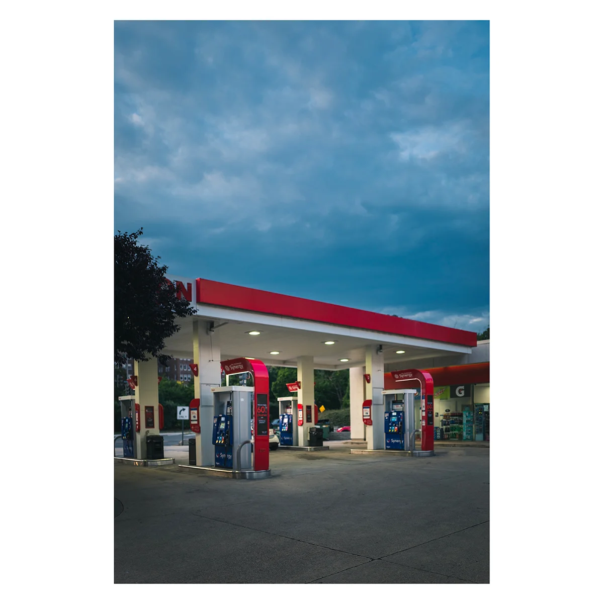 Gas-station-Cleveland-Park.jpg