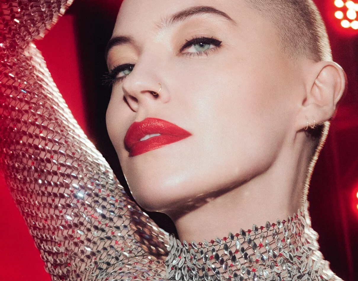 Makeup-Forever-Bishop-Briggs-No-402-e1597349309130.jpeg